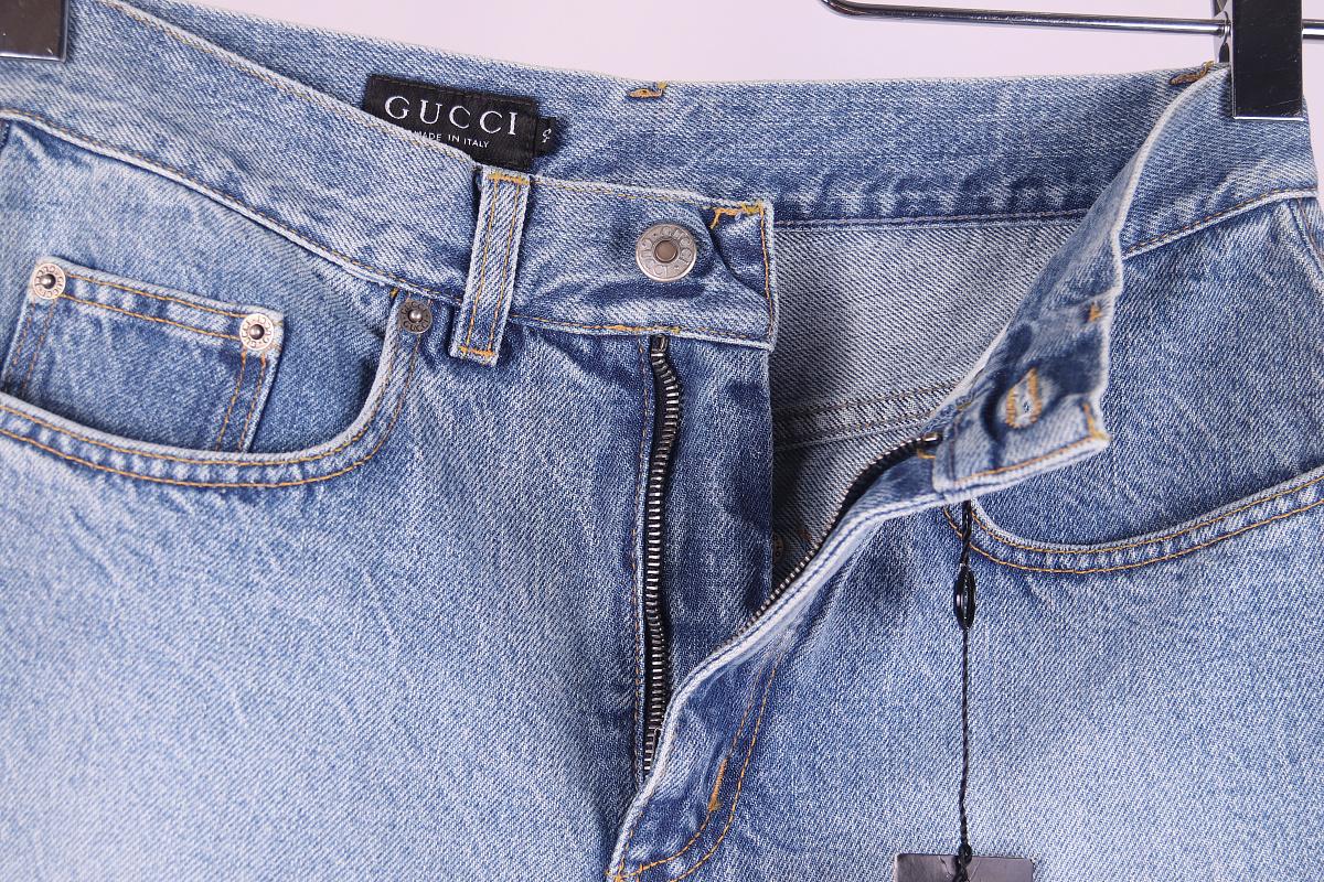 Gucci Tom Ford 1998 Jeans cimosati &New
taglia 40
condizioni pari al nuovo con i cartellini
