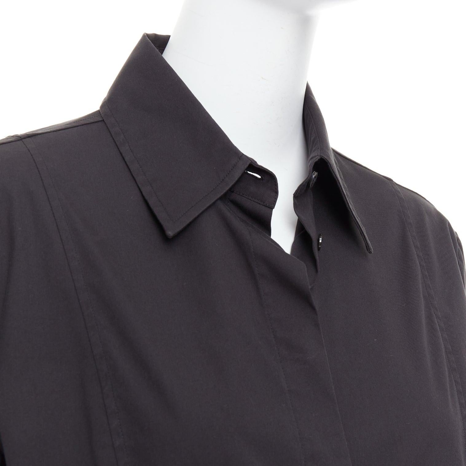 GUCCI Tom Ford 2000 camicia slim fit in misto cotone nero IT46 XL
Riferimento: CNLE/A00366
Marchio: Gucci
Designer: Tom Ford
Collezione: 2000
Materiale: Cotone, misto
Colore: nero
Modello: Tinta unita
Chiusura: bottone
Dettagli extra: Vestibilità