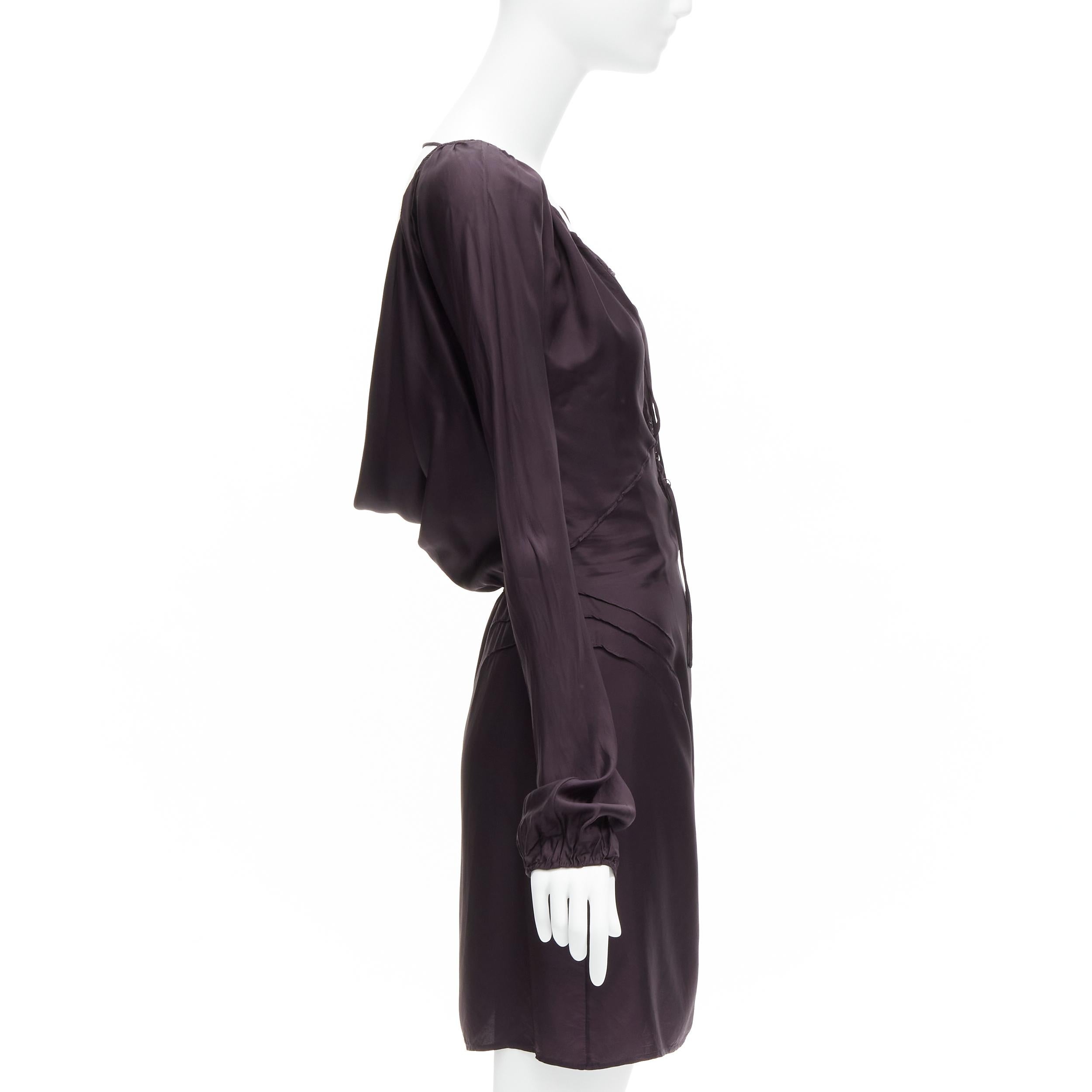 GUCCI Tom Ford 2002 Vintage dark purple satin laced neckline mini dress IT38 XS In Excellent Condition In Hong Kong, NT