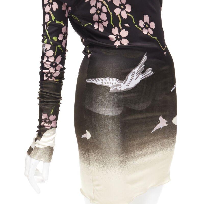 GUCCI TOM FORD 2003 black Japanese Cherry Blossom bodycon dress XS
Reference: ANWU/A00672
Brand: Gucci
Designer: Tom Ford
Collection: Spring Summer 2003 - Runway
Material: Feels like viscose
Color: Black, Pink
Pattern: Floral
Extra Details: Stretch