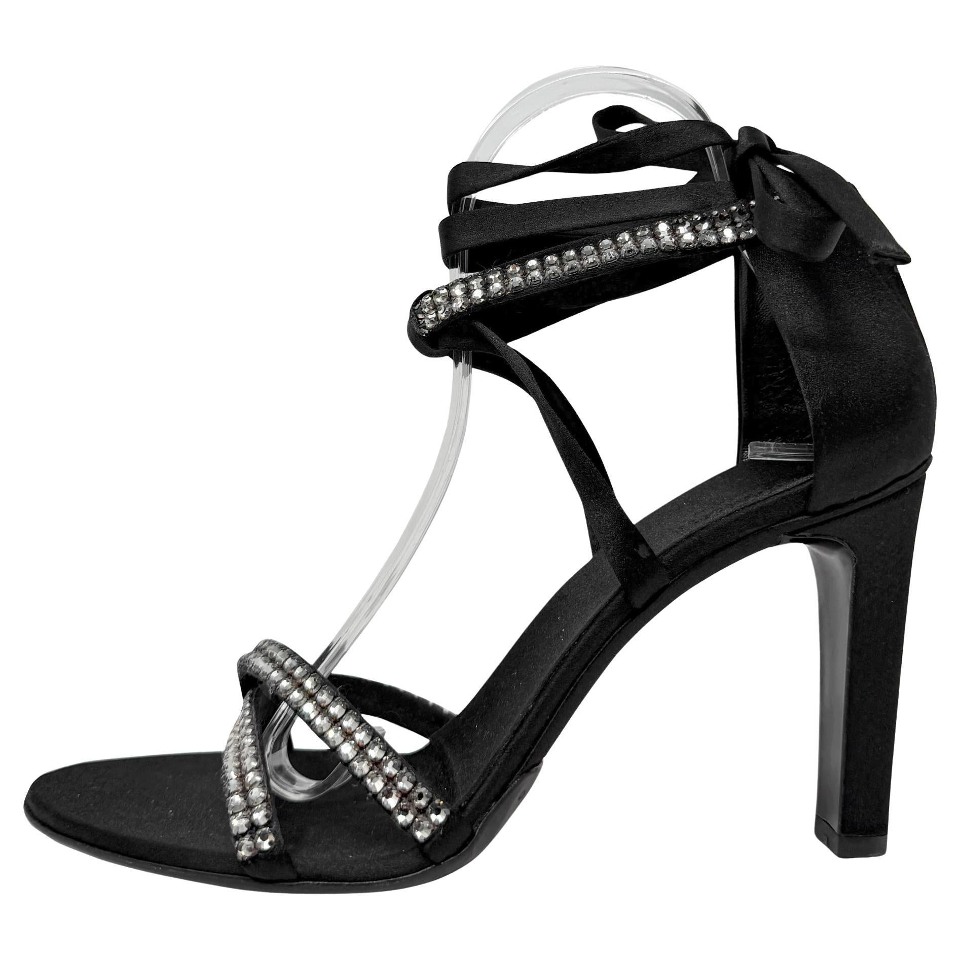 Gucci Tom Ford 2004 Runway Crystal Satin Heels 38 New Box