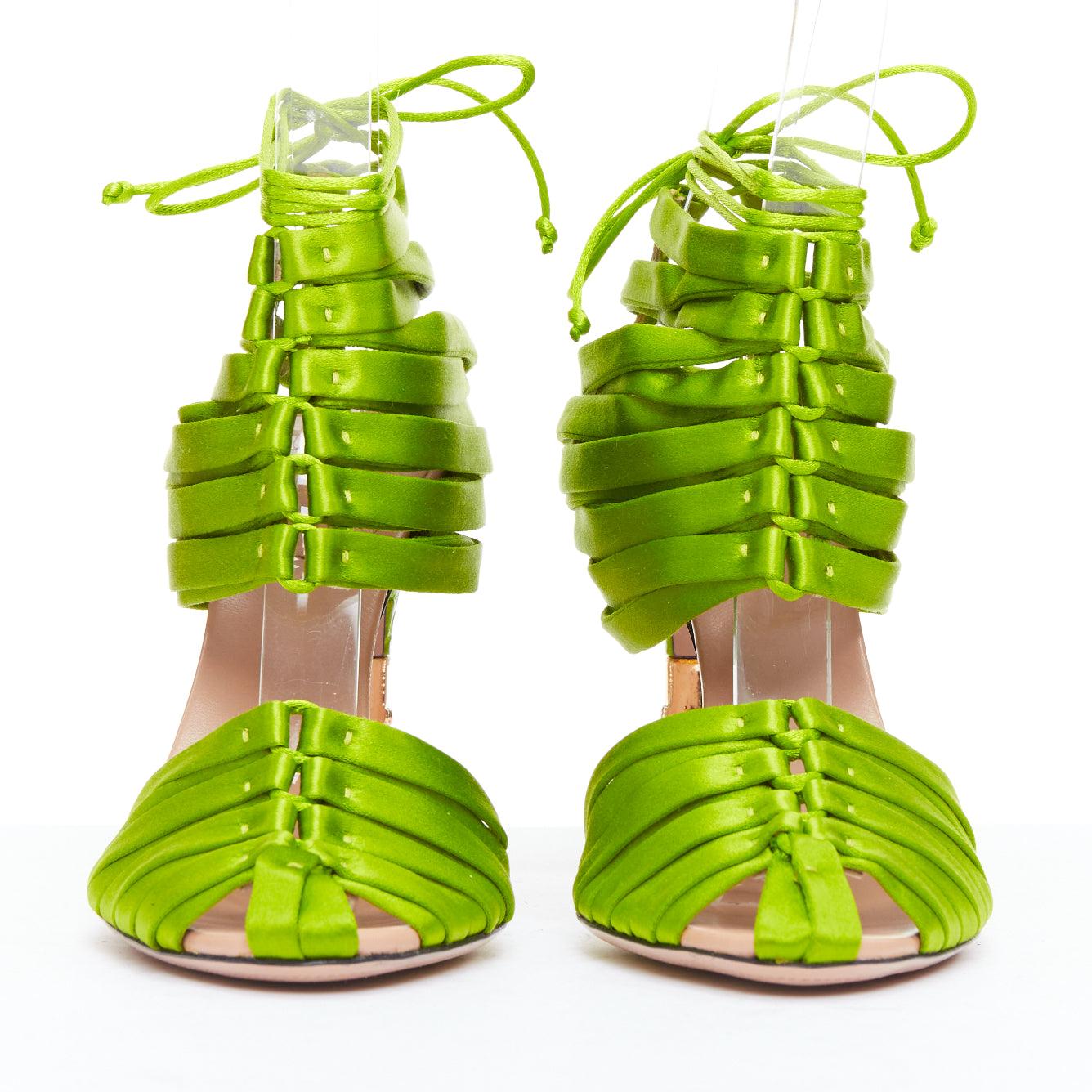 Vert GUCCI Tom Ford 2004 Runway vert satin corset or bambou sandale EU36C
