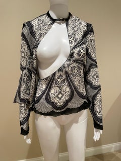 GUCCI TOM FORD 2004 vintage silk keyhole blouse gray paisley leather collar