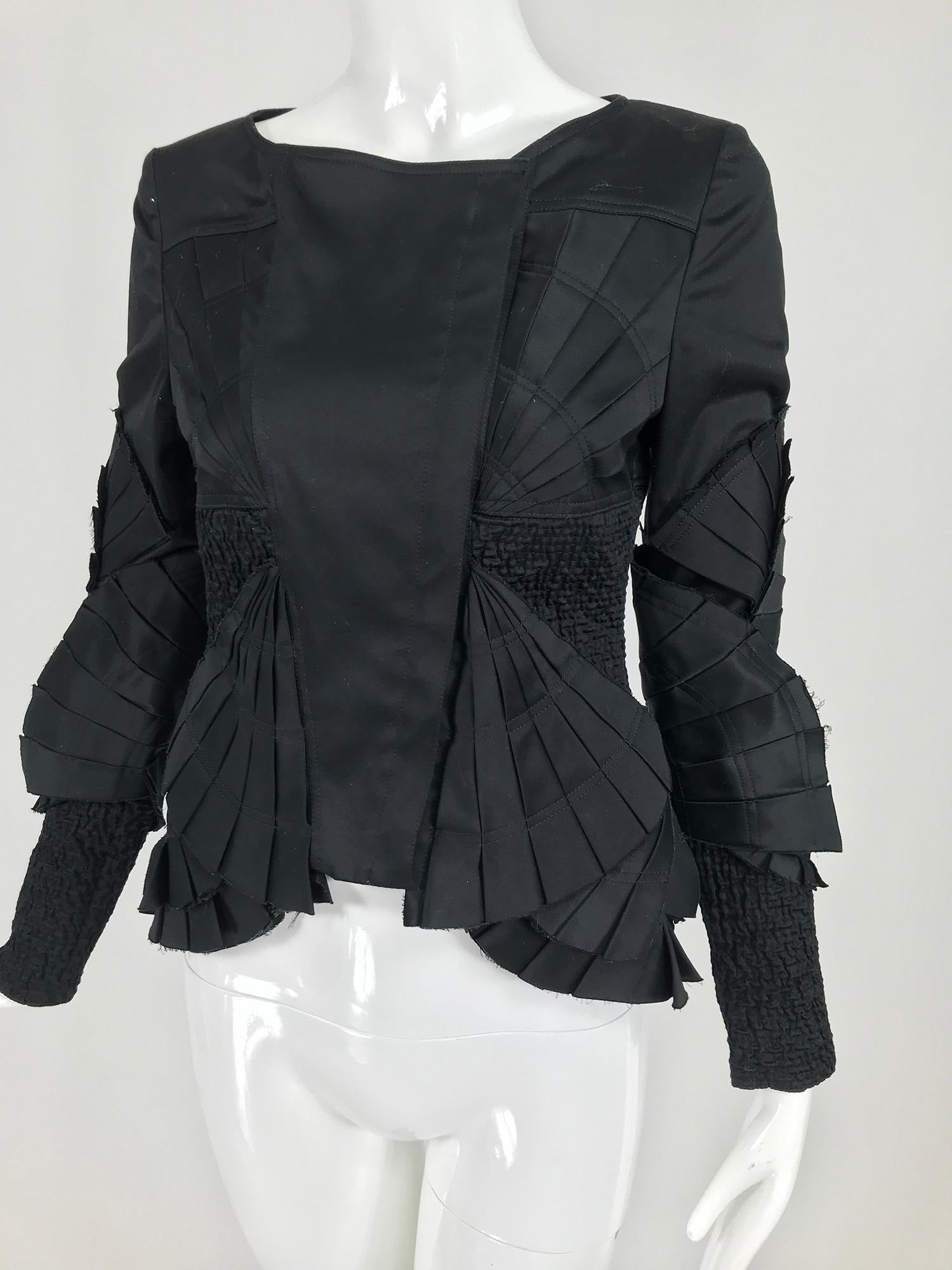 Gucci Tom Ford Jacke mit Fächerfalten und ungesäumten Kanten aus polierter Baumwolle 8