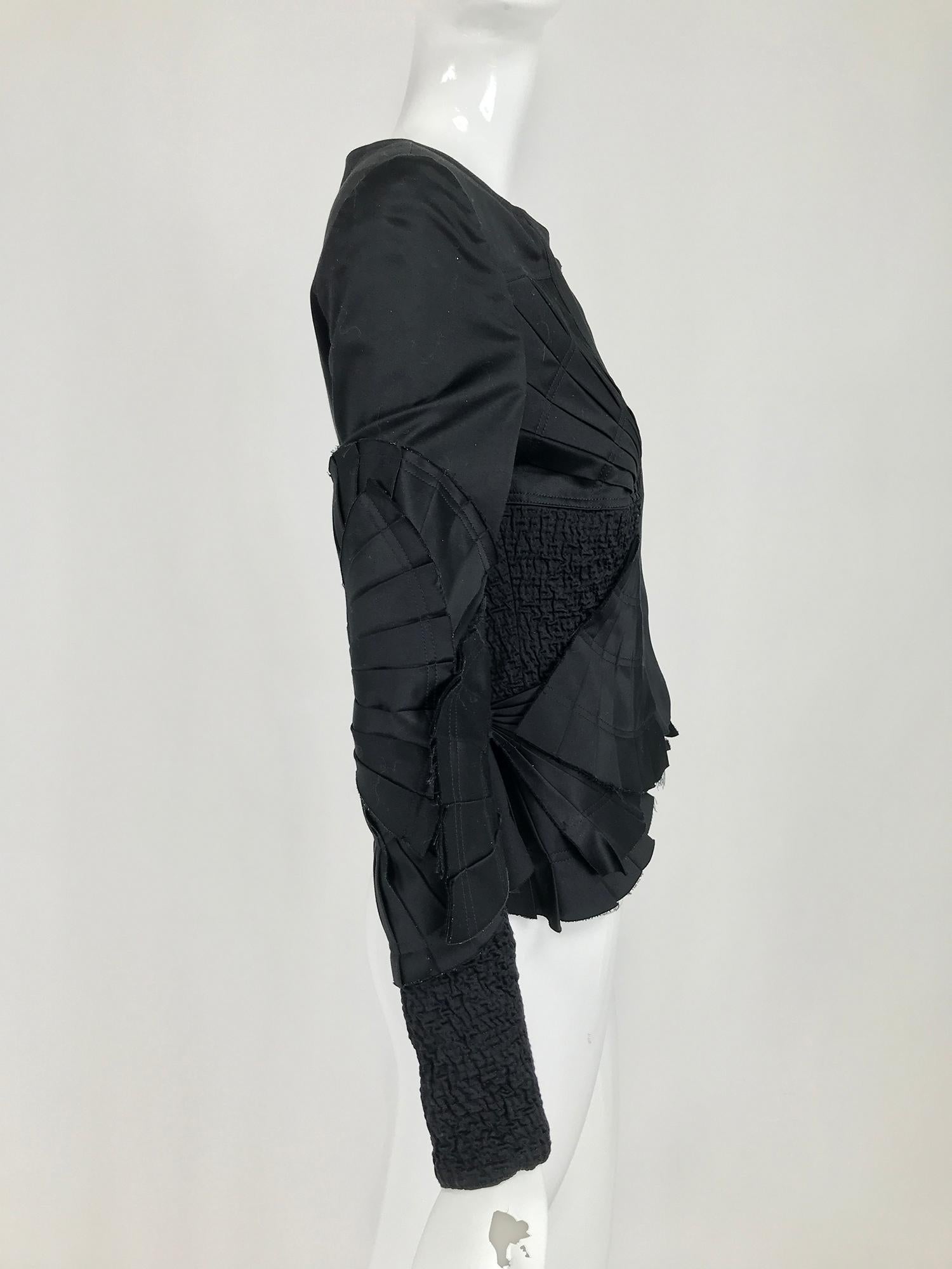 Gucci Tom Ford Jacke mit Fächerfalten und ungesäumten Kanten aus polierter Baumwolle im Zustand „Hervorragend“ in West Palm Beach, FL