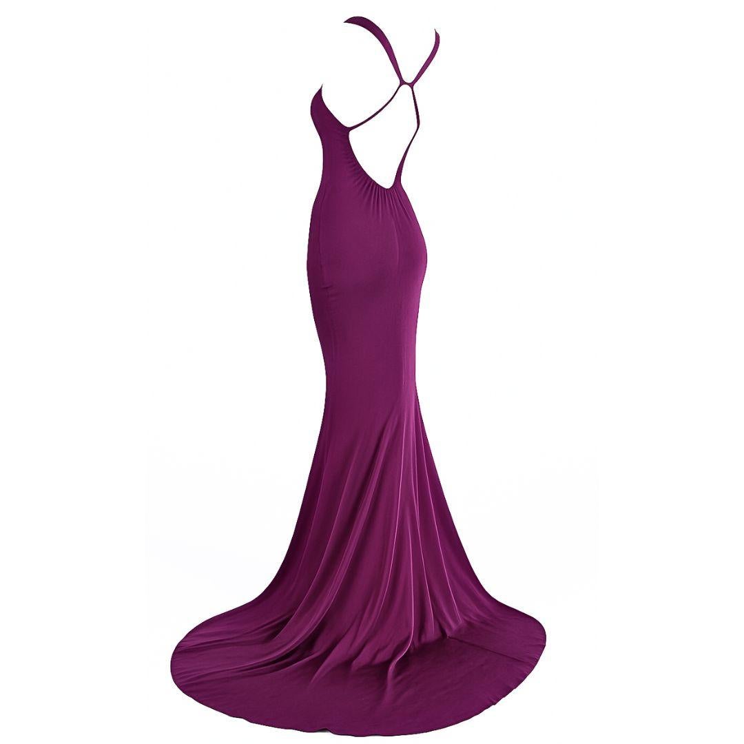 Gucci - Tom Ford Burgunderrotes Seidenabendkleid Herbst/Winter 2002 Größe 38IT im Zustand „Gut“ im Angebot in Saint Petersburg, FL
