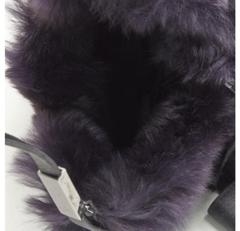 GUCCI TOM FORD borsa con manico superiore in pelliccia viola scuro e fibbia in pelle argentata 4