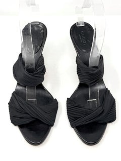 Gucci Tom Ford Era 2004 Black Heels Sandals Gold Heel Slide Mule 6B