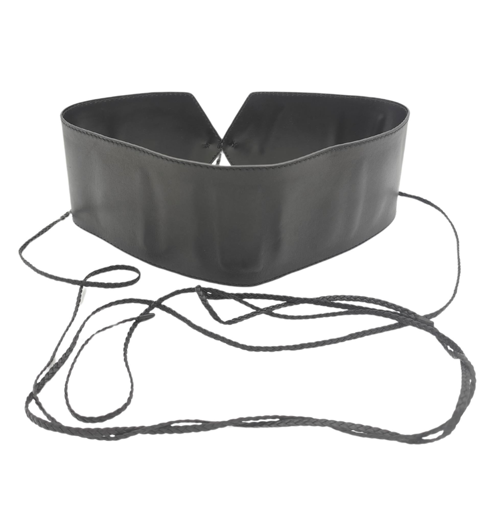 Gucci Tom Ford F/W 2002 black leather wide obi belt In Good Condition For Sale In Milano, IT