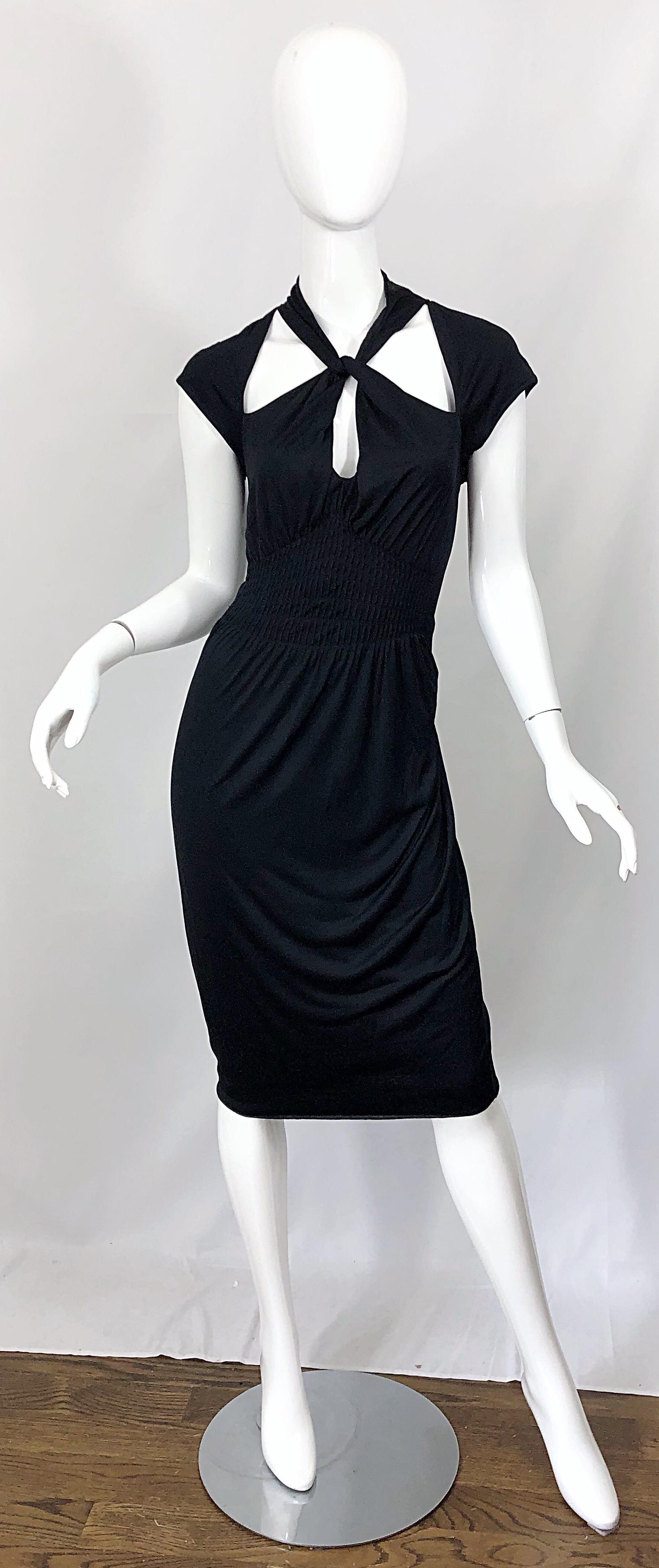 Sexy yet sophisticated GUCCI by TOM FORD Fall 2003 Runway dress! The long sleeve version was seen on Fergie and Naomi Watts for Red Carpet events. Cut-out detail at bodice gives the illusion of wearing a cap sleeve shrug. Halter style neck with a
