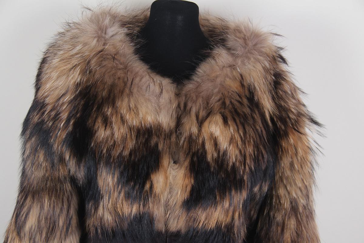 F/W 2003 Gucci Tom Ford runway Vintage raccoon fur coat For Sale 4