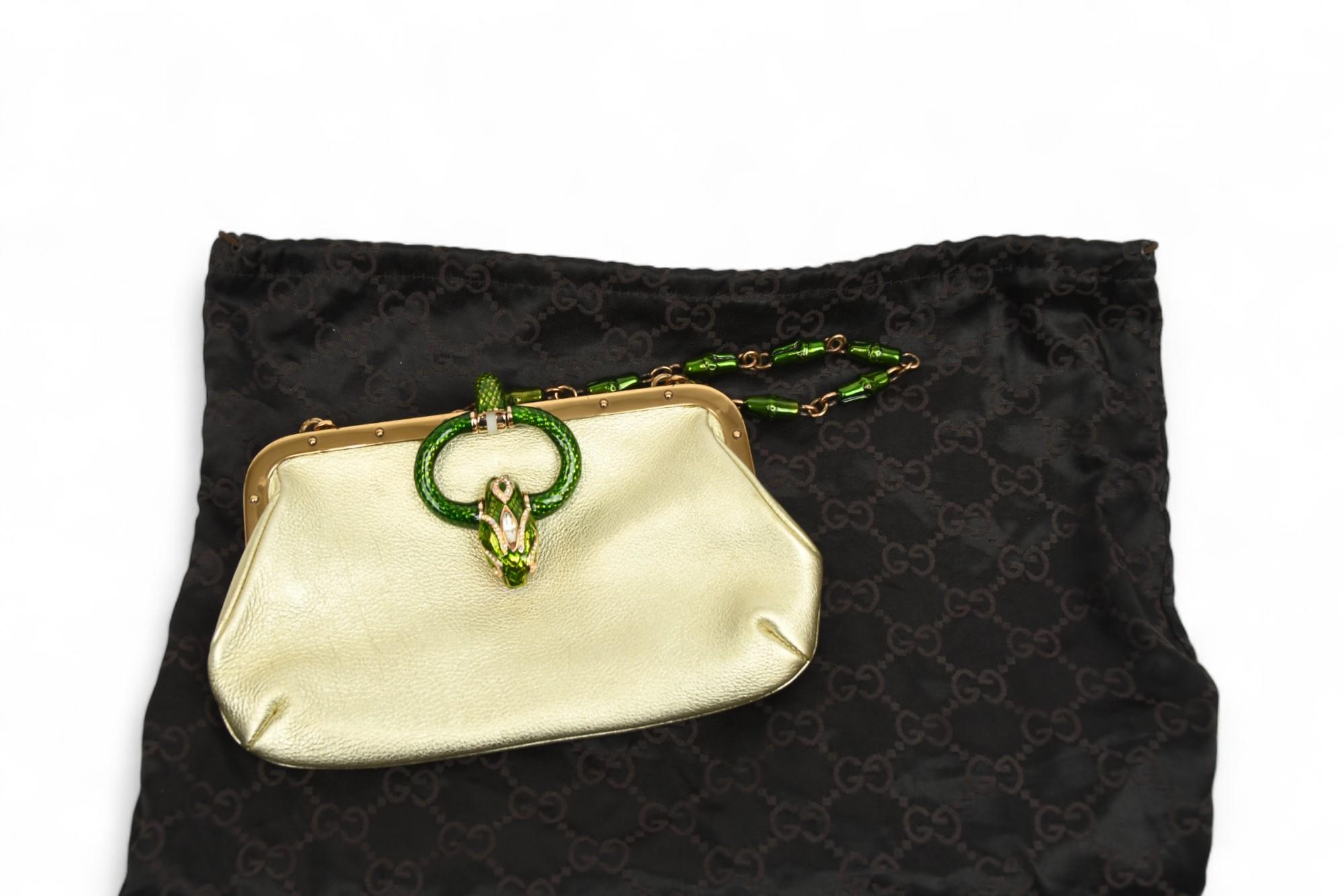 Bolso Gucci Tom Ford con marco de serpiente de piel de becerro metalizada  S/S 2004 en venta 6