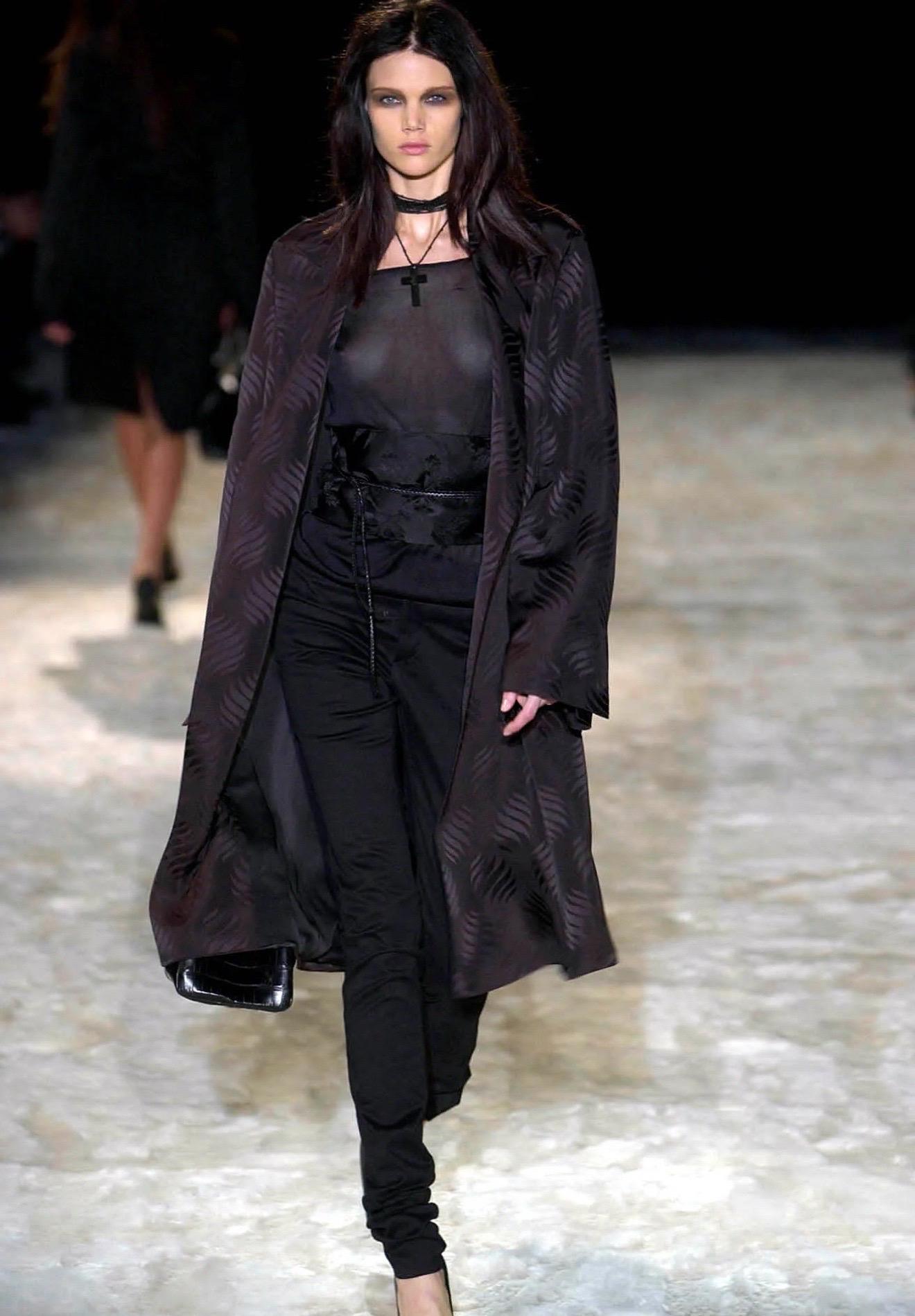 Tom Ford for Gucci - Passerella A/I 2002 - Blazer kimono in seta jacquard con cintura obi in vendita 7