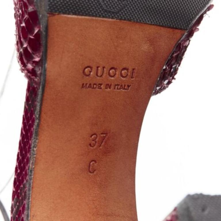 GUCCI Tom Ford Vintage 1996 red scaled leather silver Horsebit heels EU37 For Sale 5
