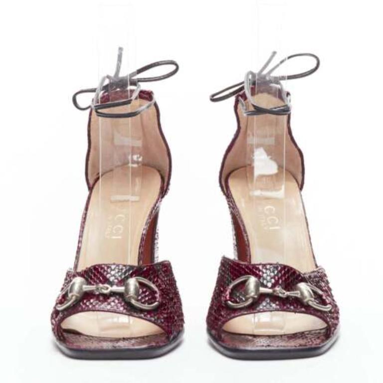 Brown GUCCI Tom Ford Vintage 1996 red scaled leather silver Horsebit heels EU37 For Sale