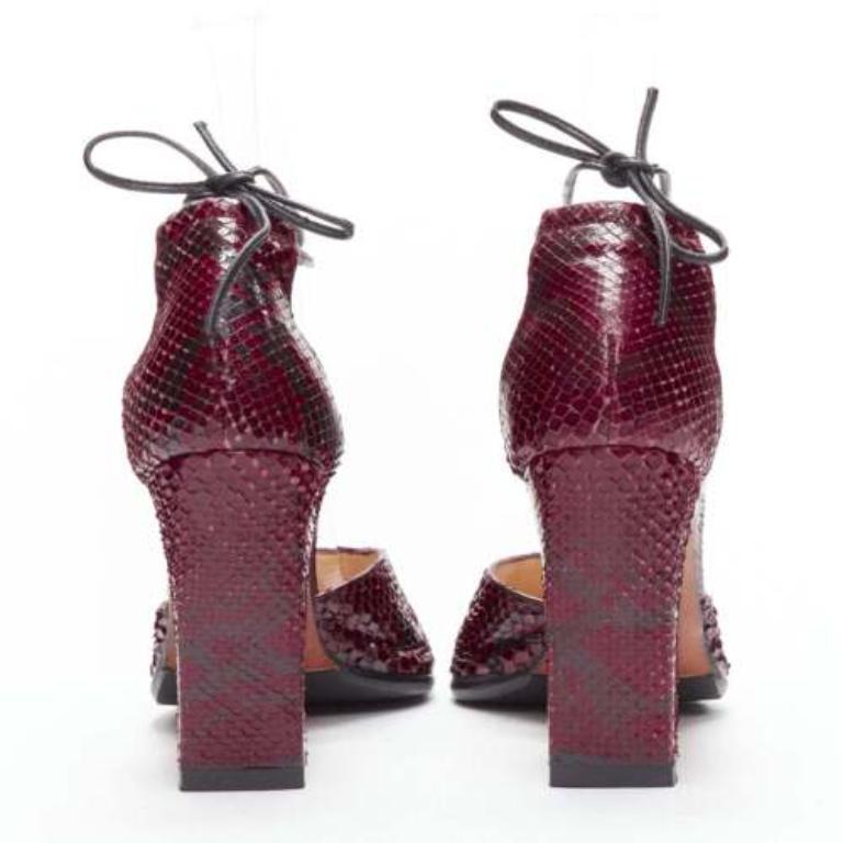 Women's GUCCI Tom Ford Vintage 1996 red scaled leather silver Horsebit heels EU37 For Sale