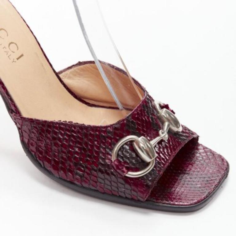 GUCCI Tom Ford Vintage 1996 red scaled leather silver Horsebit heels EU37 For Sale 2