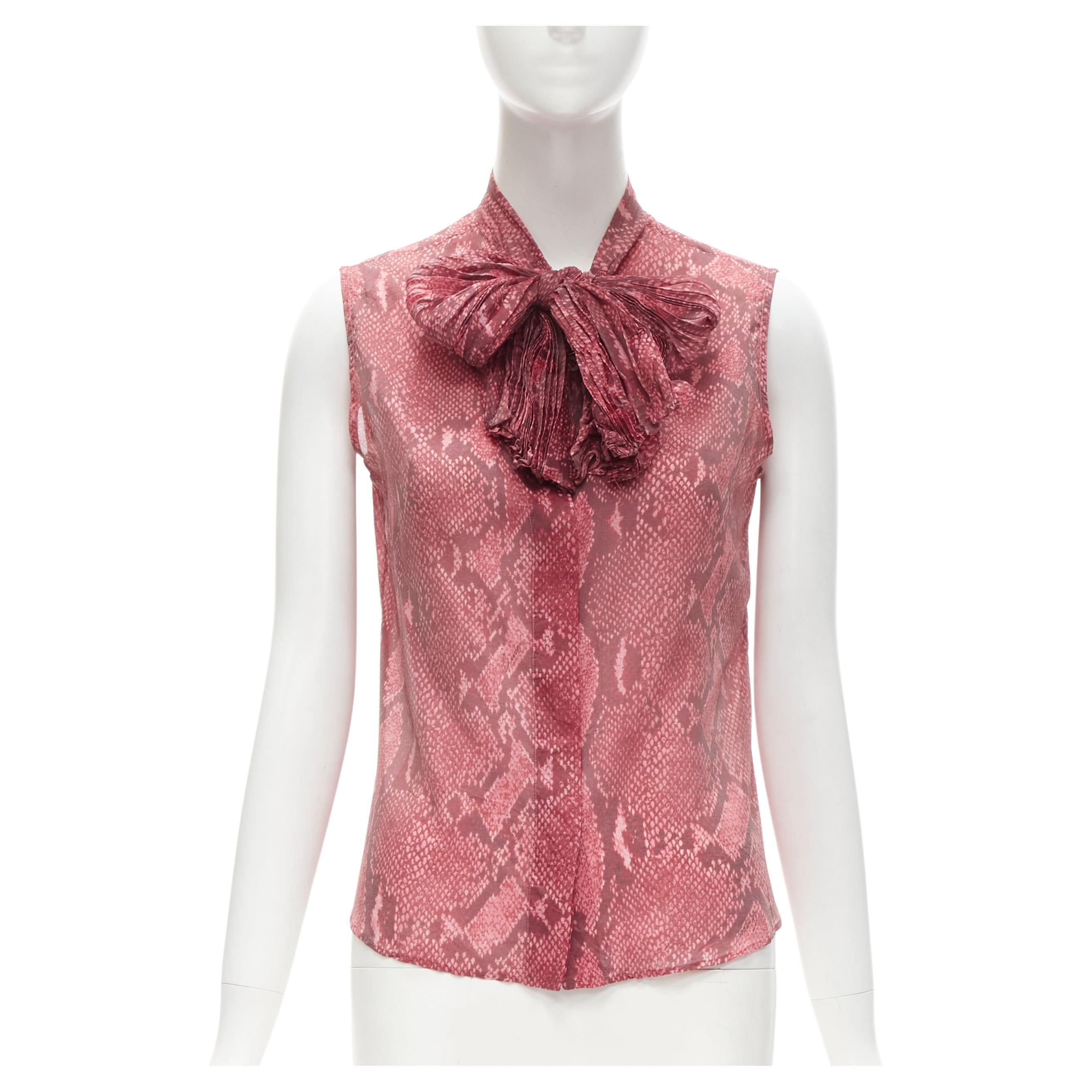 GUCCI TOM FORD Vintage 2000 pink python print pleated bow collar blouse IT38 XS For Sale
