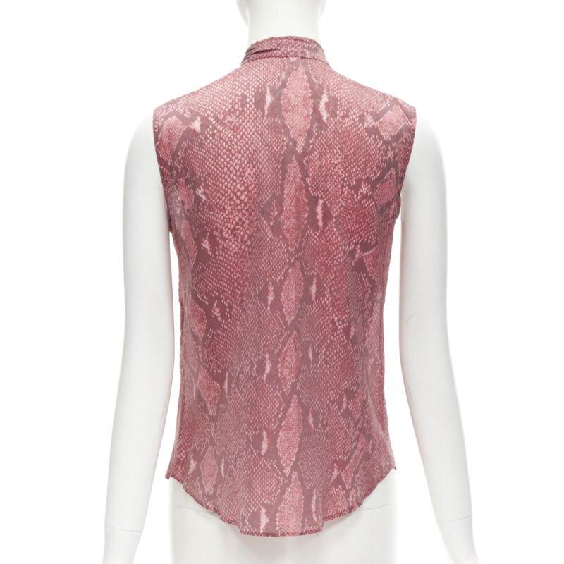Donna Tom Ford for Gucci Vintage 2000 camicetta con collo a fiocco in pelle rosa stampata a scaglie IT38 XS