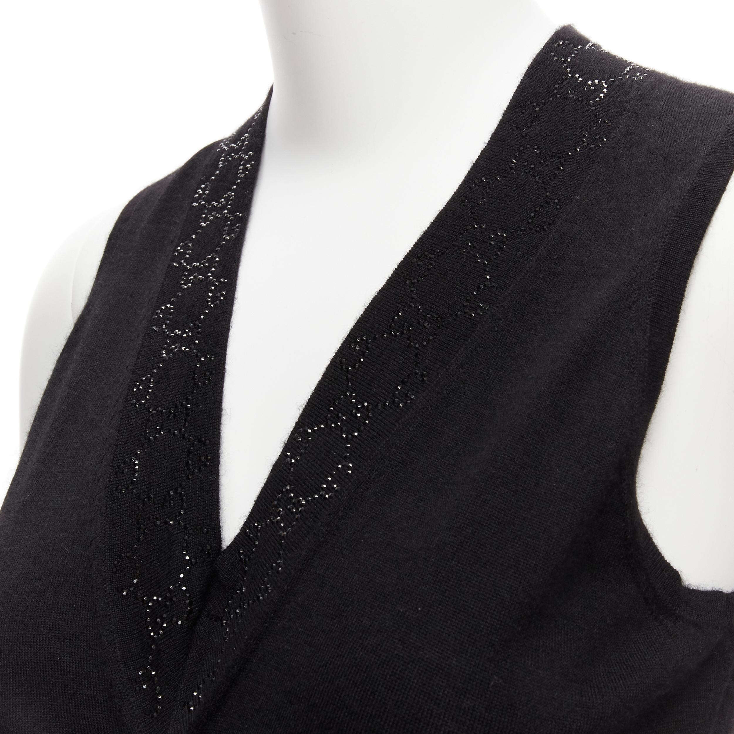 GUCCI Tom Ford Vintage black cashmere blend rhinestone GG monogram vest XS
Reference: TGAS/D00291
Brand: Gucci
Designer: Tom Ford
Material: Cashmere, Blend
Color: Black
Pattern: Solid
Closure: Pullover
Extra Details: Crystal rhinestone GG logo