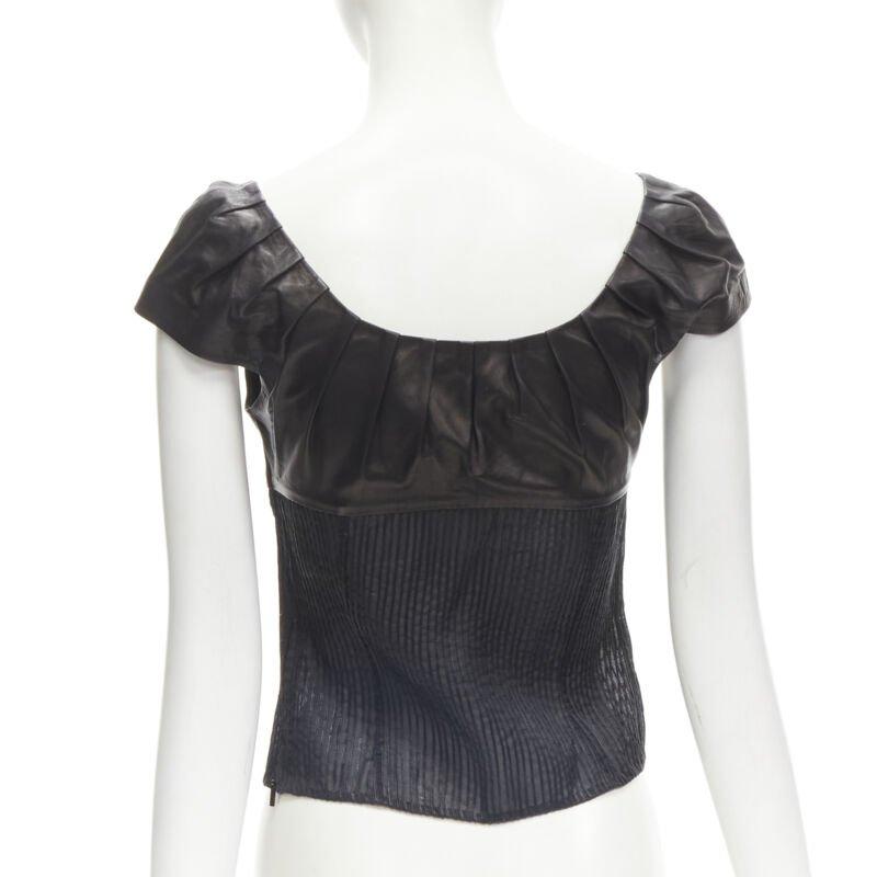 GUCCI TOM FORD Vintage Schwarzes Oberteil aus Leder mit durchsichtiger Taille und Falten S im Angebot 1