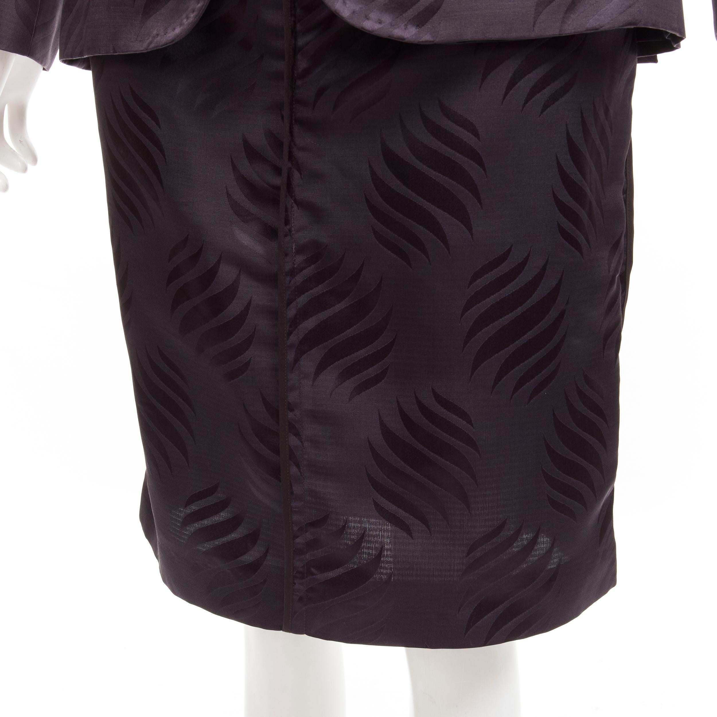 GUCCI Tom Ford Vintage black oriental leaf jacquard blazer skirt suit IT38 XS For Sale 4