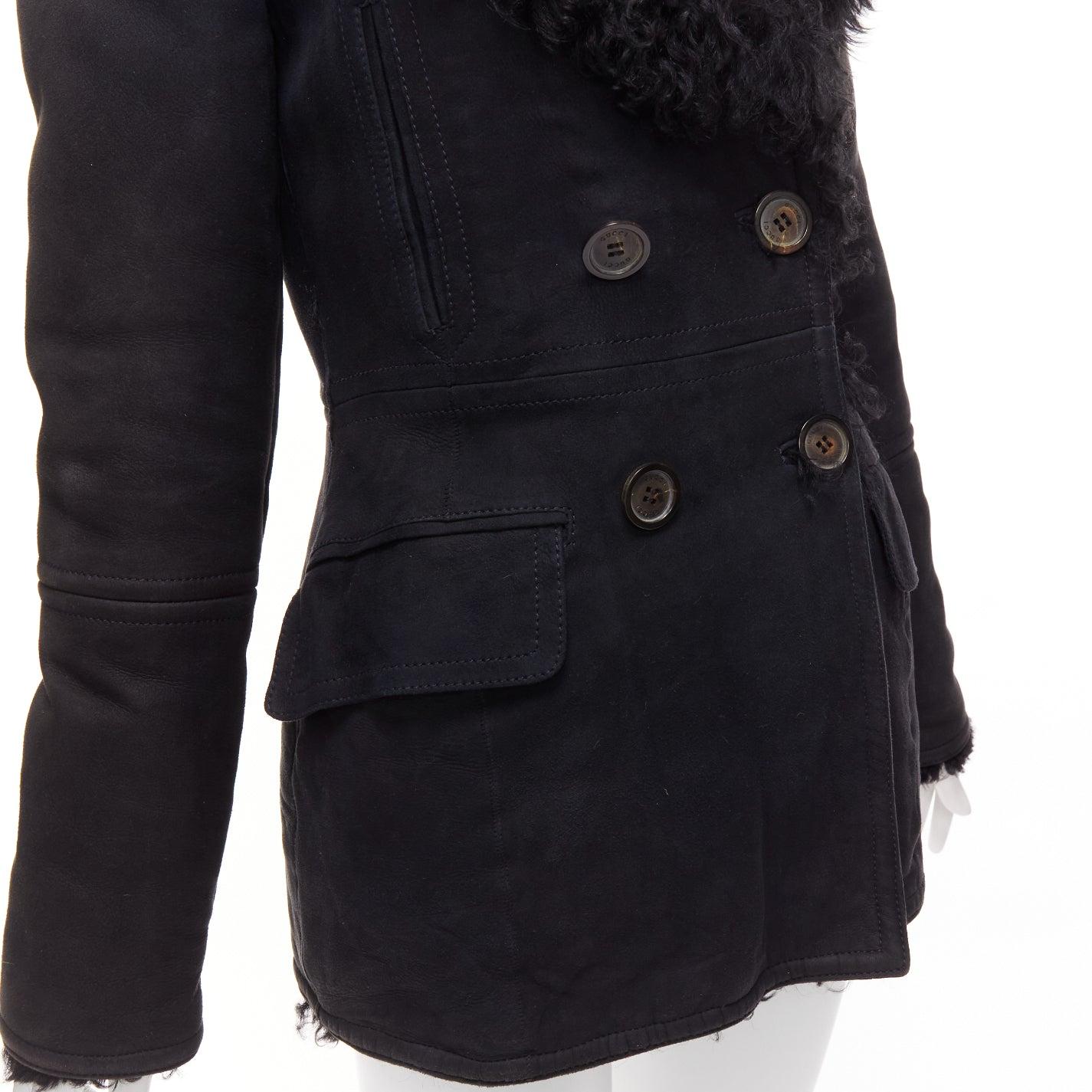 GUCCI Tom Ford Vintage Schwarzer doppelreihiger Vintage-Mantel aus Shearling IT42 M im Angebot 4