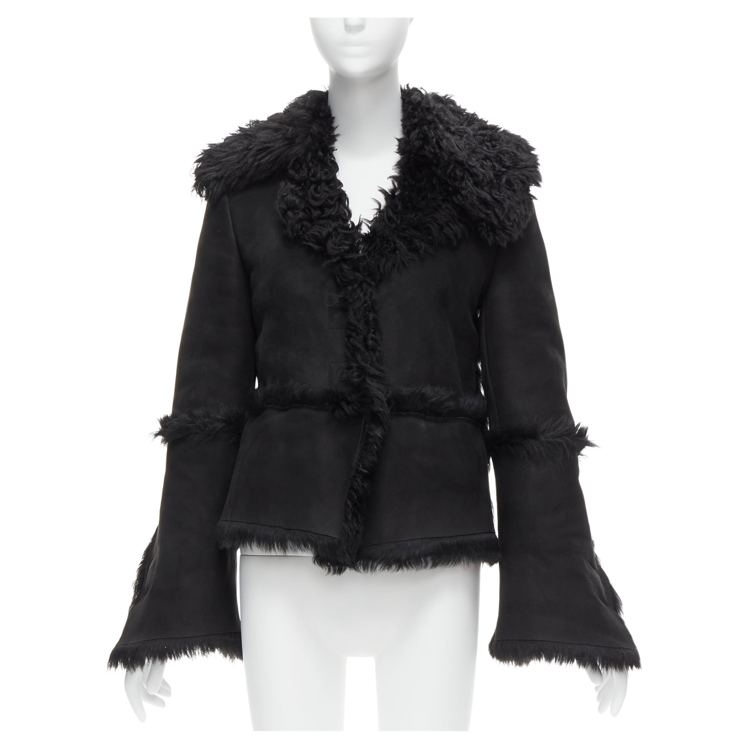 GUCCI Tom Ford Vintage Schwarzer Mantel aus Shearling-pelz und Wildleder mit ausgestellten Ärmeln IT38 XS im Angebot