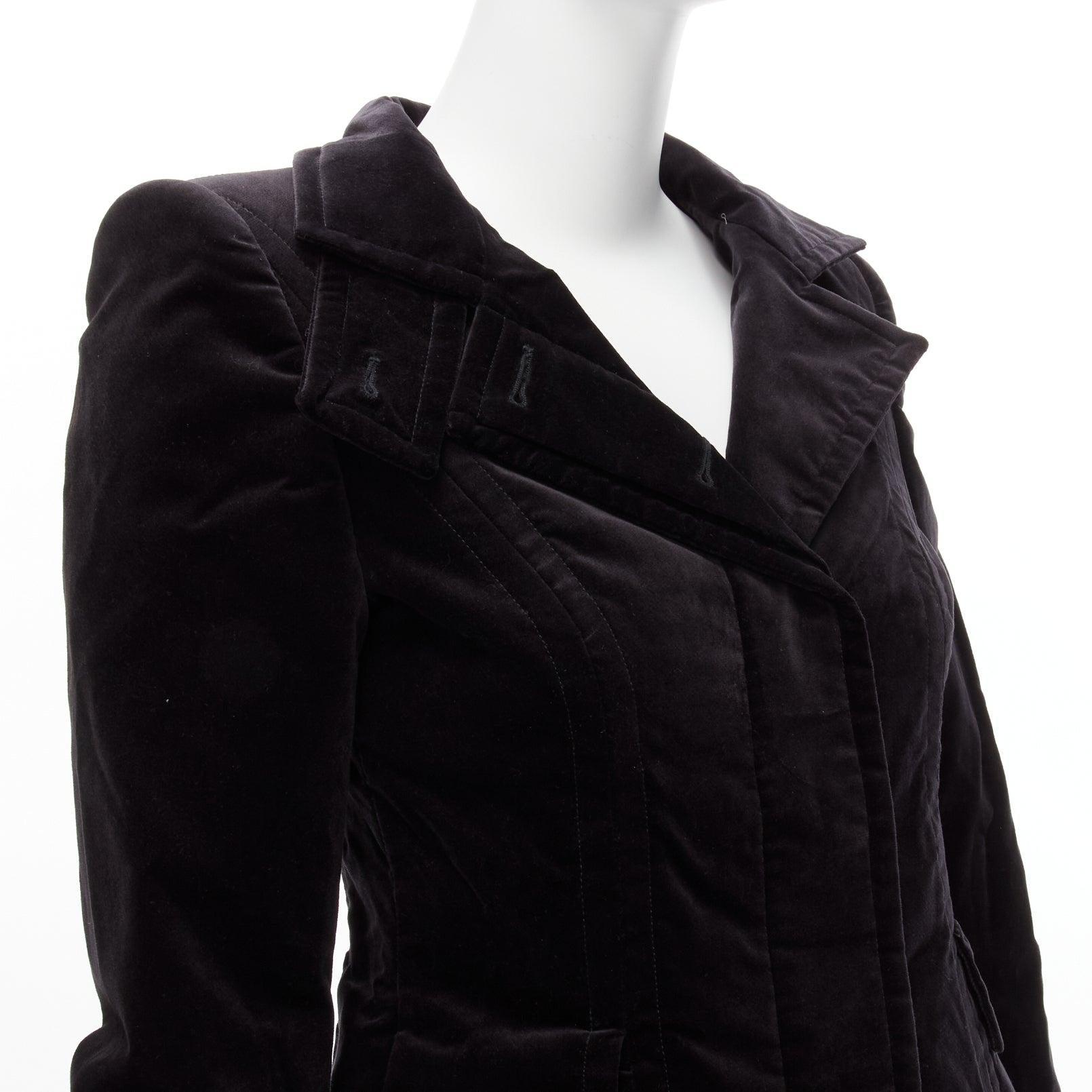 GUCCI TOM FORD Vintage black velour gold eyelet fitteed jacket blazer IT38 XS
Reference: TGAS/D00455
Brand: Gucci
Designer: Tom Ford
Material: Velour
Color: Black
Pattern: Solid
Closure: Button
Lining: Black Fabric
Extra Details: With shoulder pads,