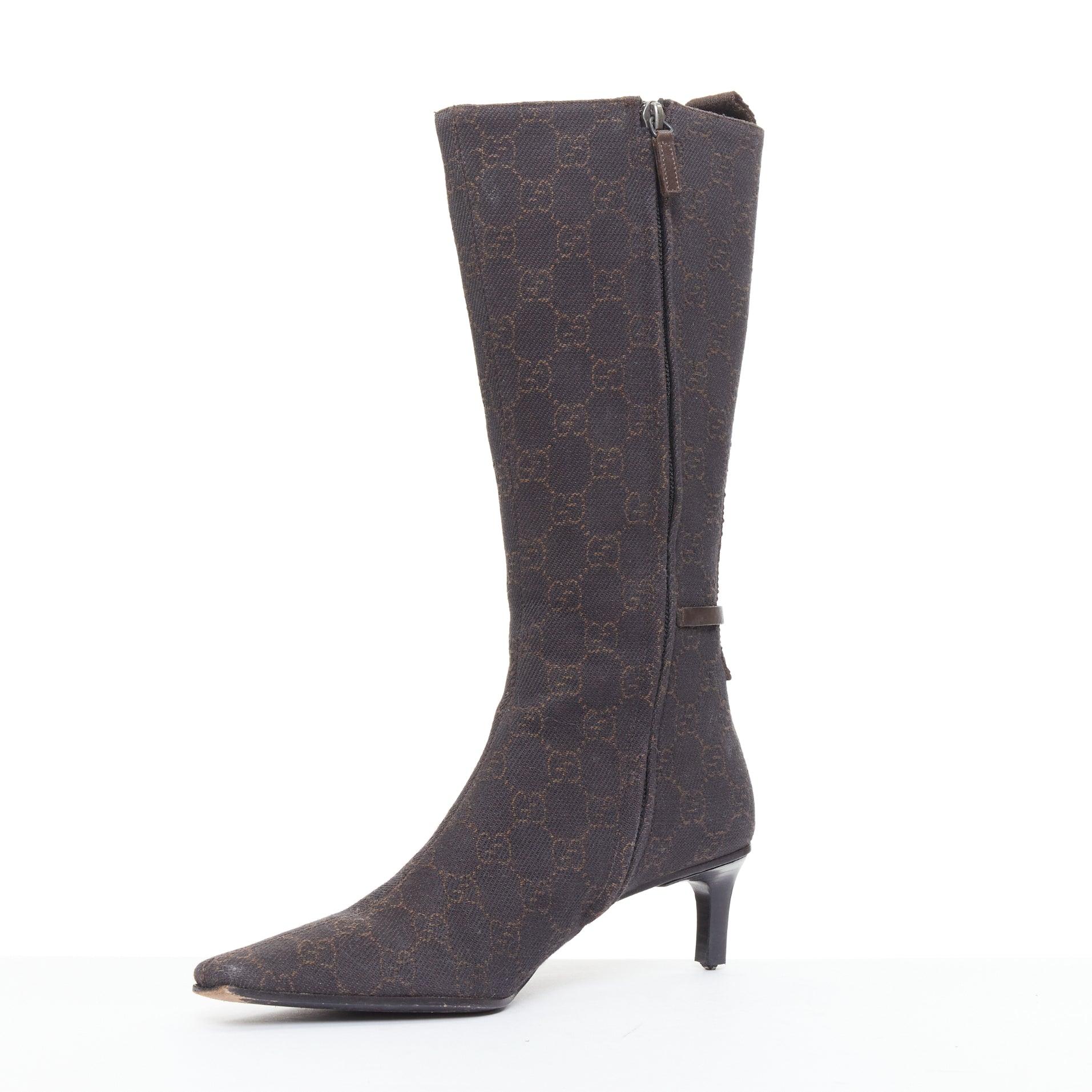 GUCCI Tom Ford Vintage Dunkelbraun GG Monogram Kitten Heel Stiefel EU35.5 im Zustand „Gut“ im Angebot in Hong Kong, NT