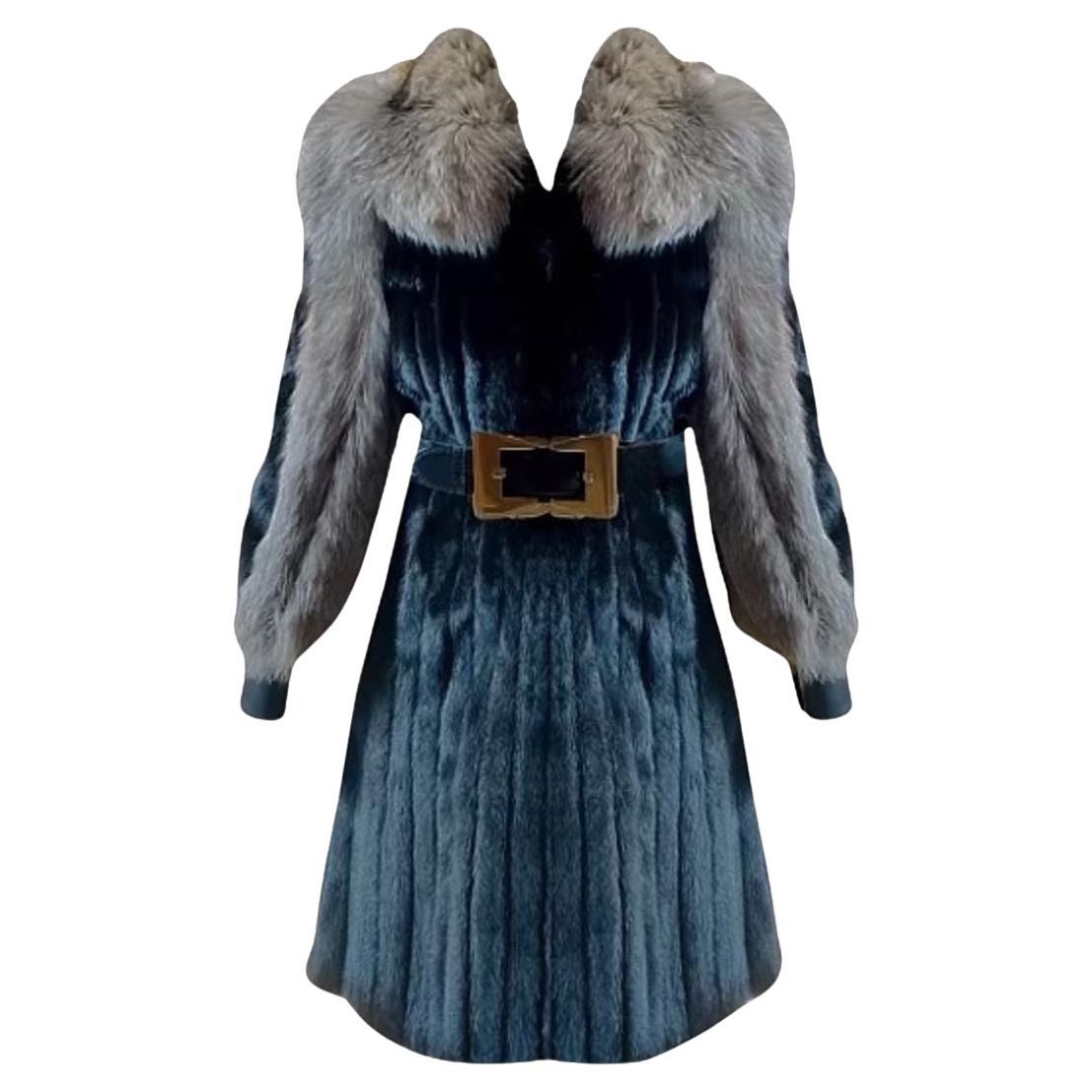 Gucci Vintage Fur Coat with Belt Fall/Winter 2007 Size 40IT For Sale