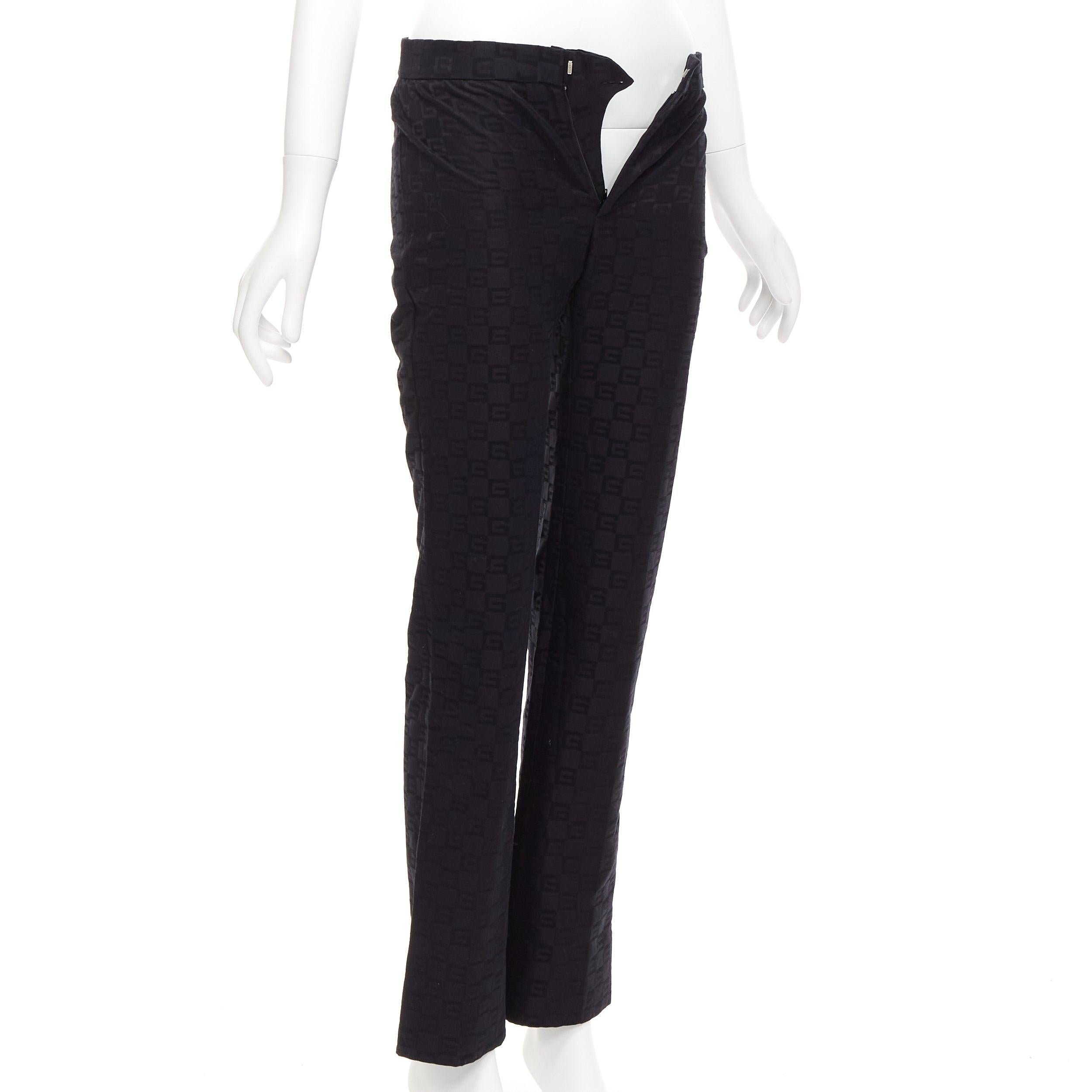 GUCCI Tom Ford Vintage GG monogram straight trousers pants IT38 XS
Reference: TGAS/D00997
Brand: Gucci
Designer: Tom Ford
Material: Cotton
Color: Black
Pattern: Monogram
Closure: Zip Fly
Lining: Black Rayon
Extra Details: GG monogram jacquard
Made