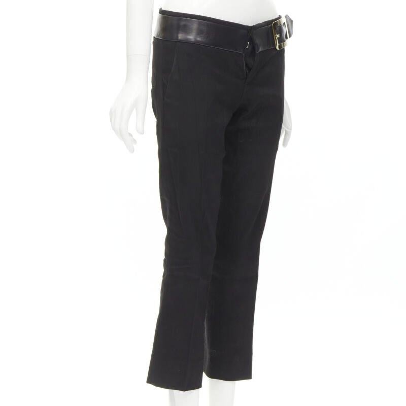 GUCCI TOM FORD Vintage minimalistische Hose mit goldener Schnalle und Lederbesatz an der Taille S (Schwarz) im Angebot