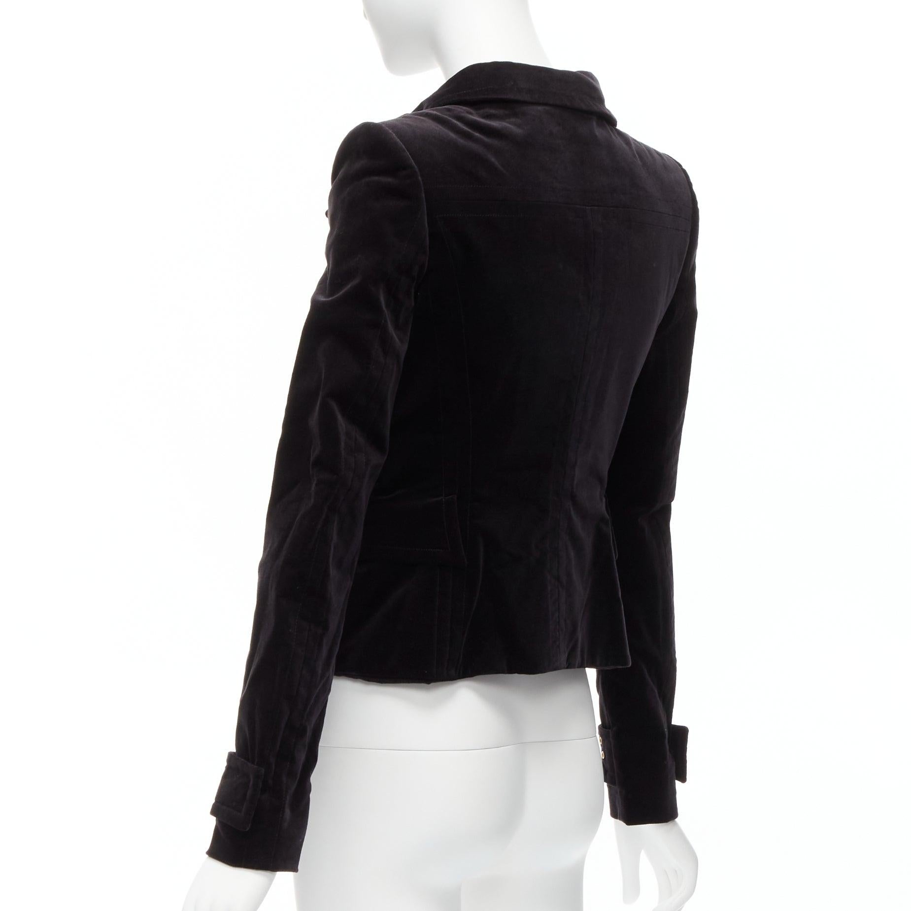 GUCCI TOM FORD - Veste de costume vintage ajustée à poches et œillets en velours, taille IT 38  en vente 2
