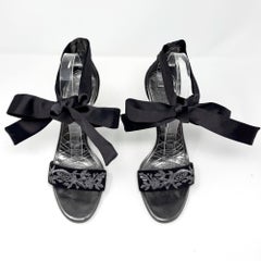 Gucci Tom Ford Y2K Satin Krawatte Schwarz Wildleder bestickt Heels mit Box, Größe 8B