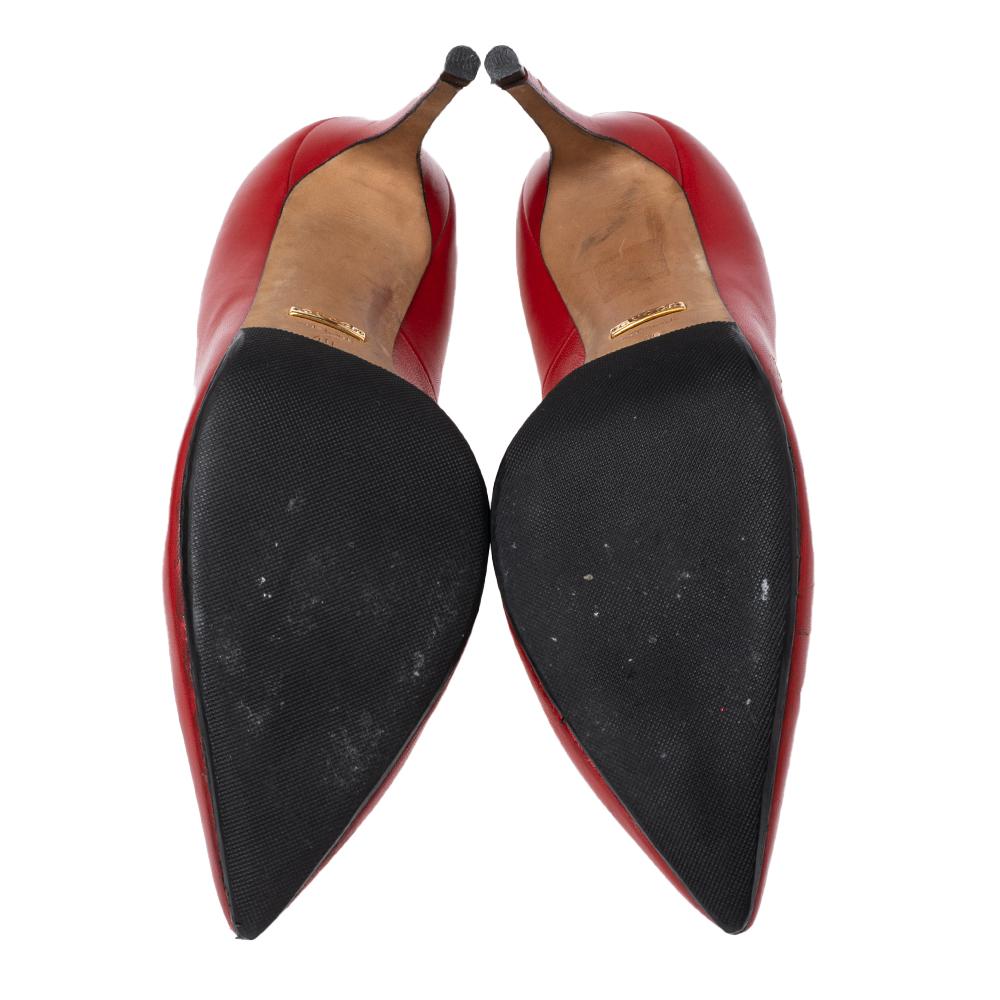 Gucci Tomato Red Leather Pointed-Toe Pumps Size 40 3