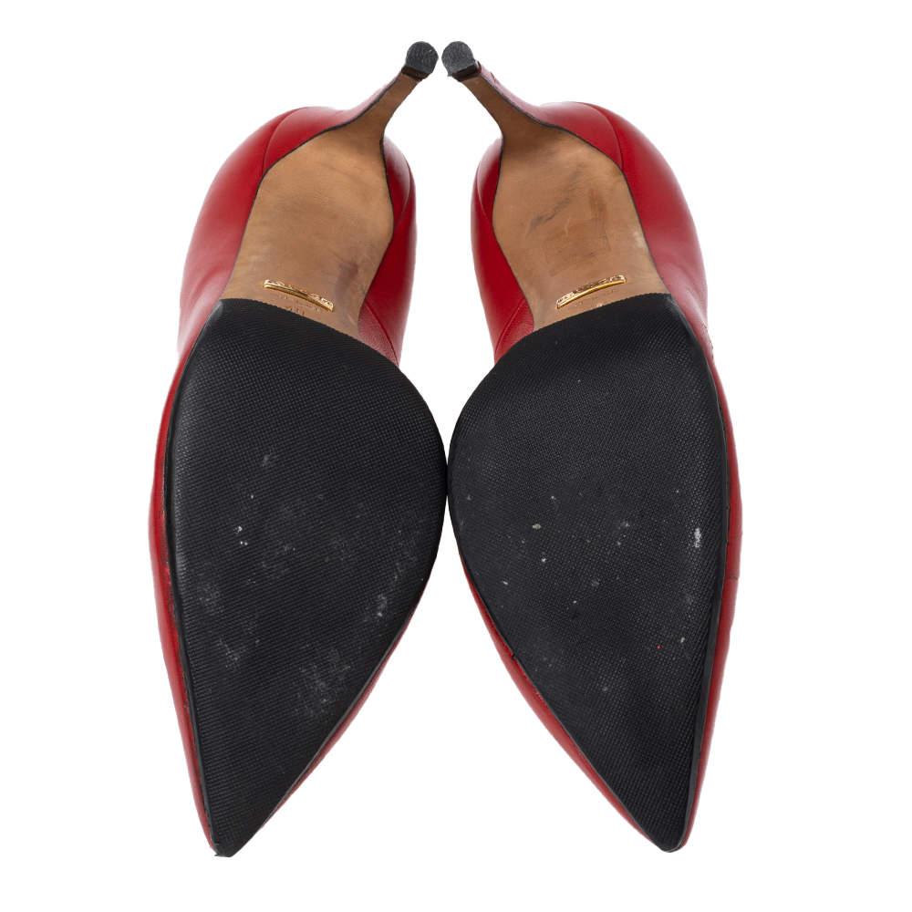 Gucci Tomato Red Leather Pointed-Toe Pumps Size 40 4