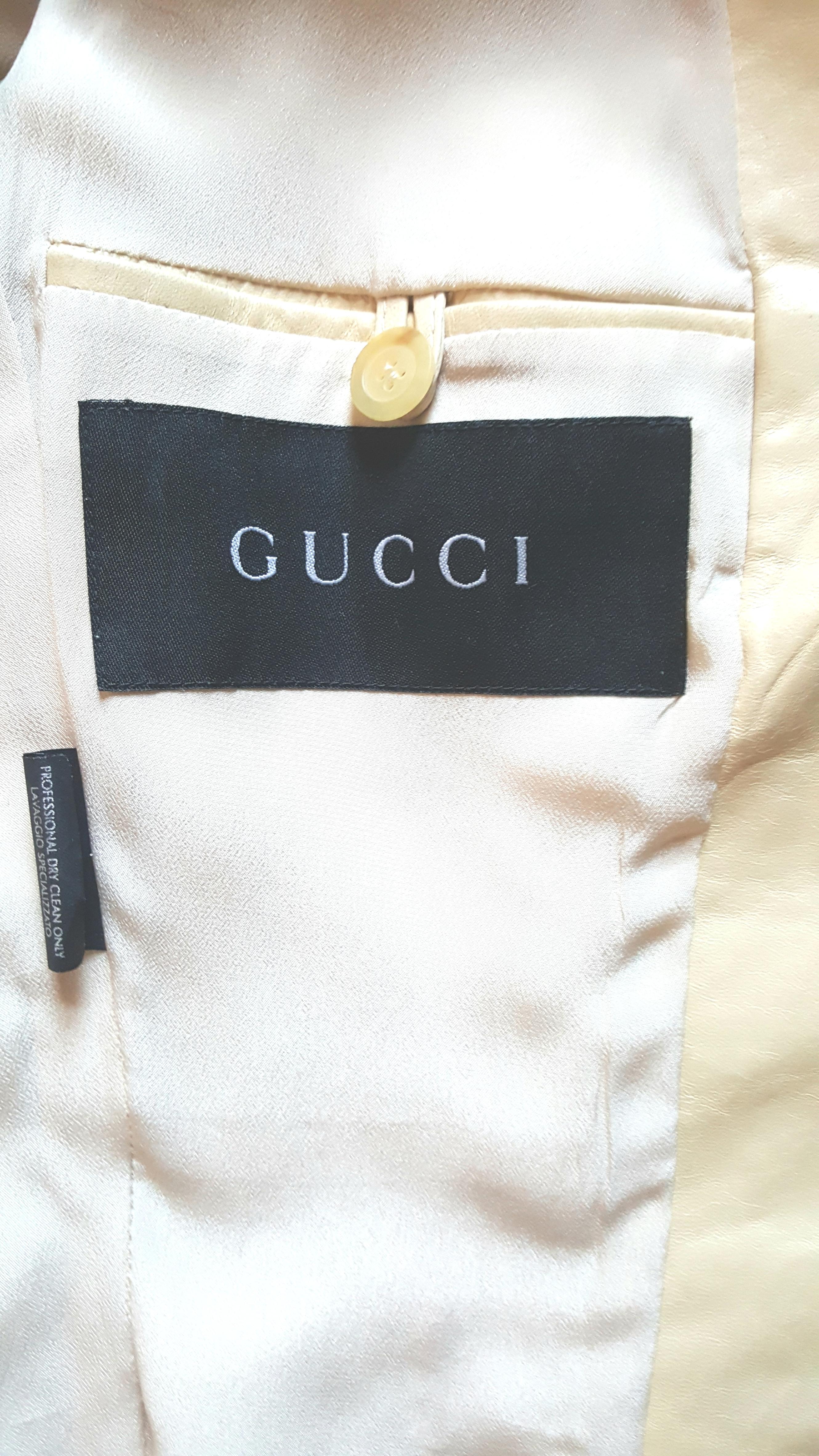 Gucci TomFord 2001AwardYear Leather TuxedoPeakLapel SingleClasp EcruDinner Jacket en vente 3
