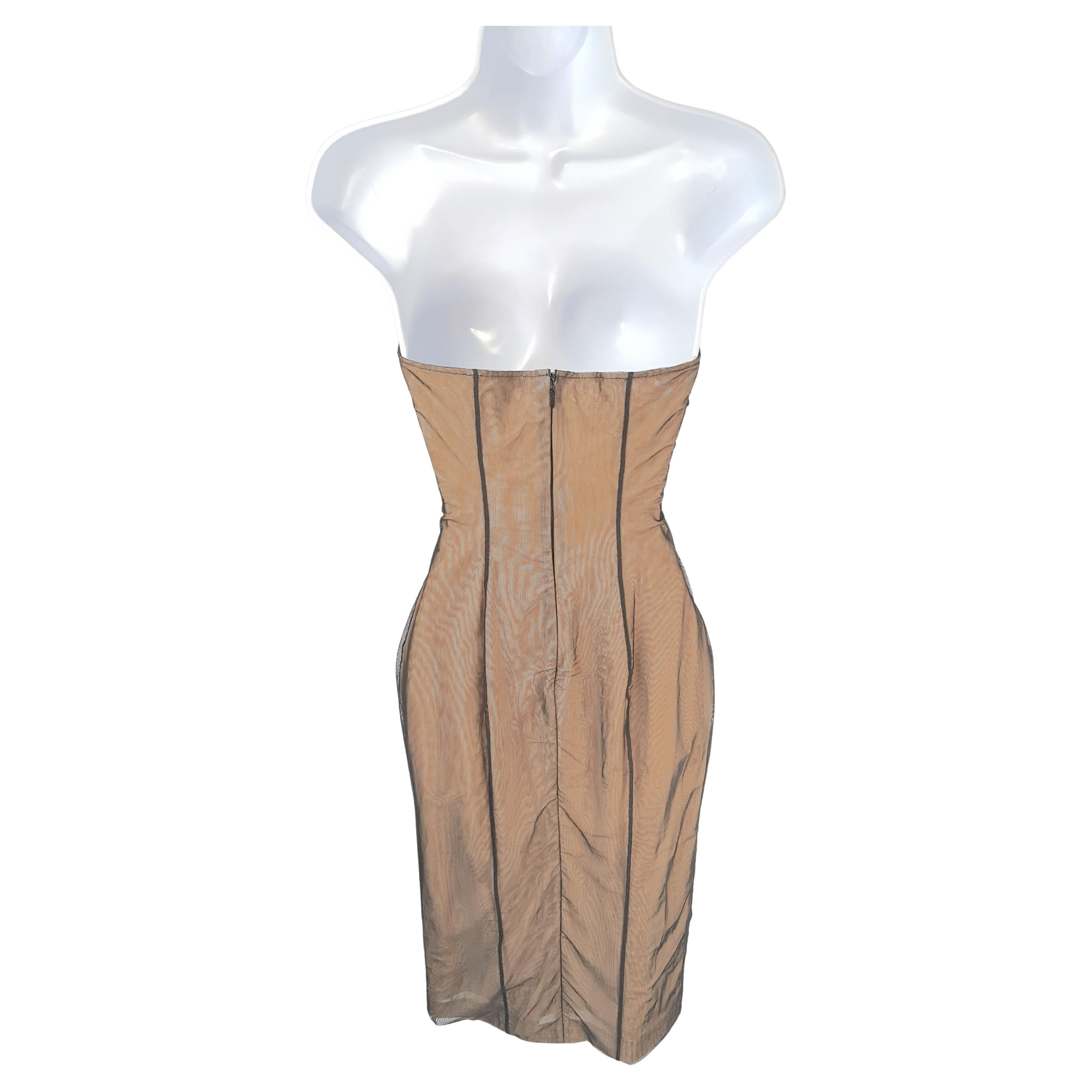 Gucci TomFord 2001 AwardYear RunwayLook2 Balconette Korsett trägerloses nudefarbenes Kleid mit Korsett im Angebot 3