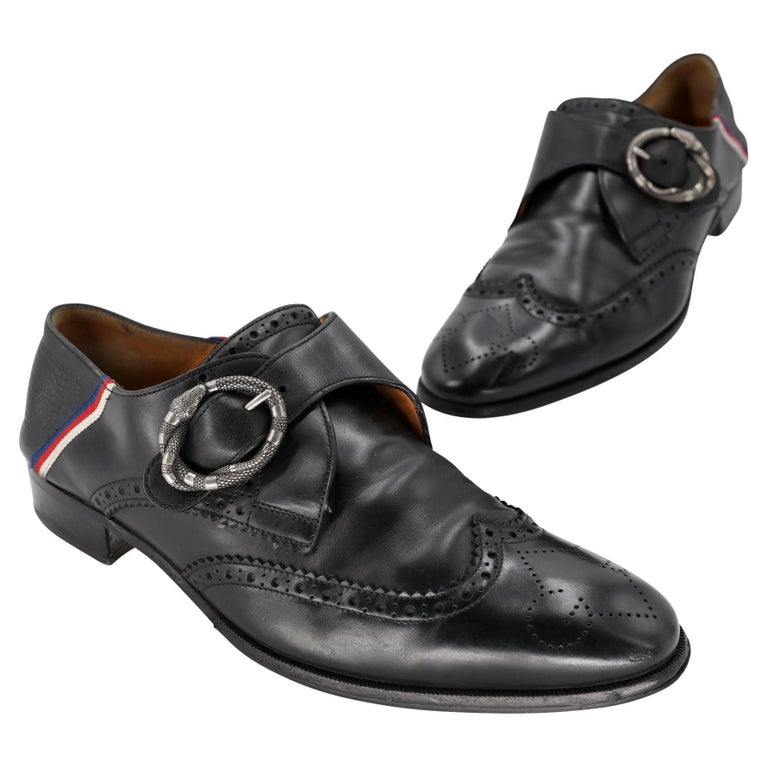 Chaussures formelles Gucci en cuir à boucle serpent en forme de 7,5  GG-S0224P-0013 En vente sur 1stDibs