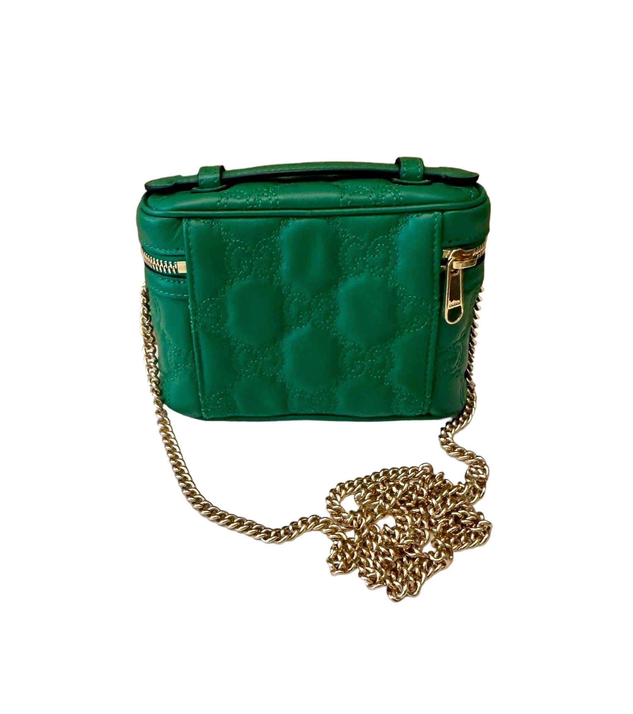 Women's or Men's Gucci Top Handle GG matealssé Vanity Chain Mini Green Bag