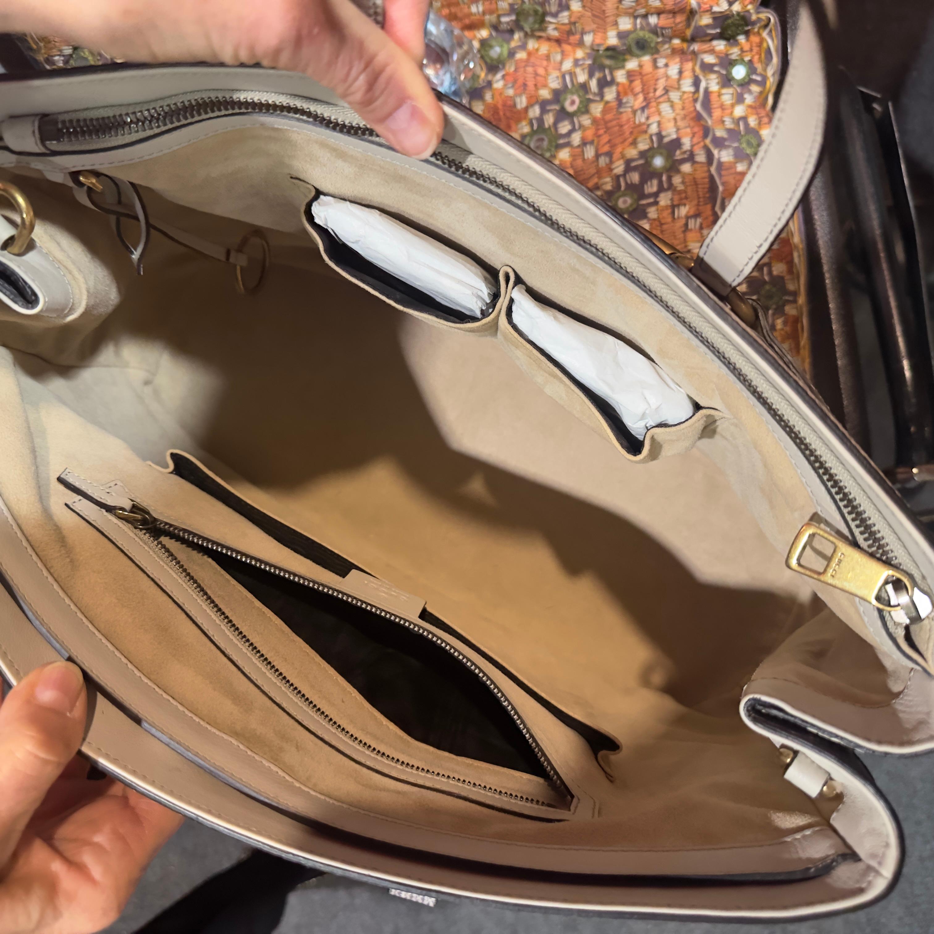 Gucci Tote in Pelle Anaconda Grigio – Vintage Rare en vente 5