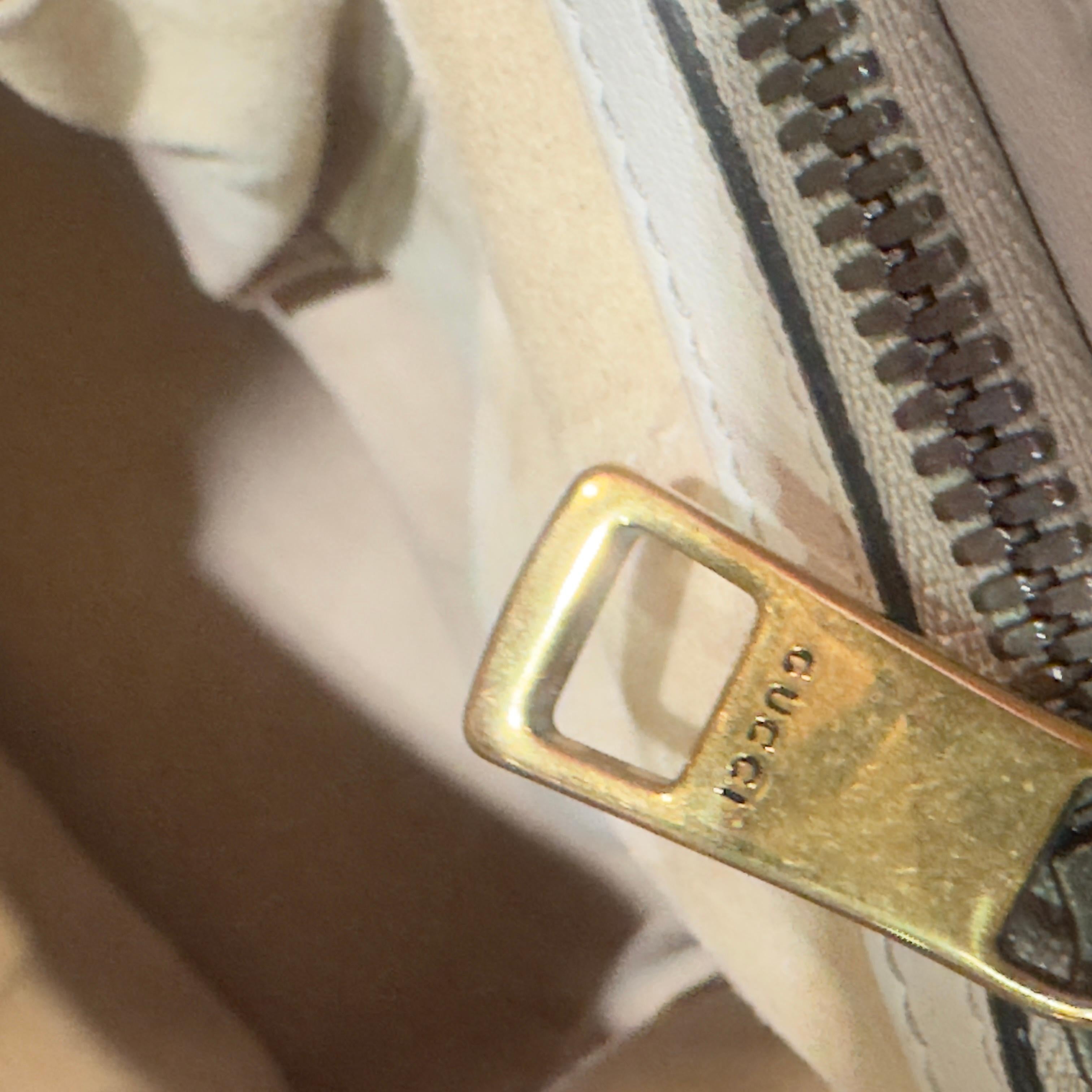 Gucci Tote in Pelle Anaconda Grigio – Vintage Rare en vente 9