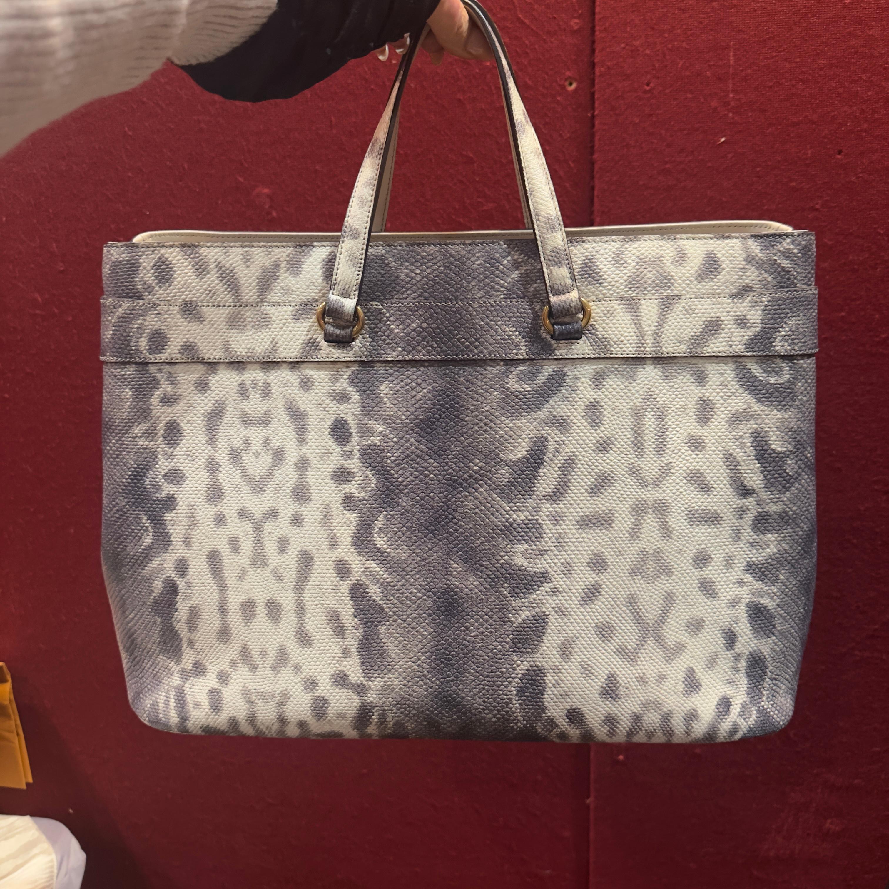 Gucci Tote in Pelle Anaconda Grigio – Vintage Rare Unisexe en vente