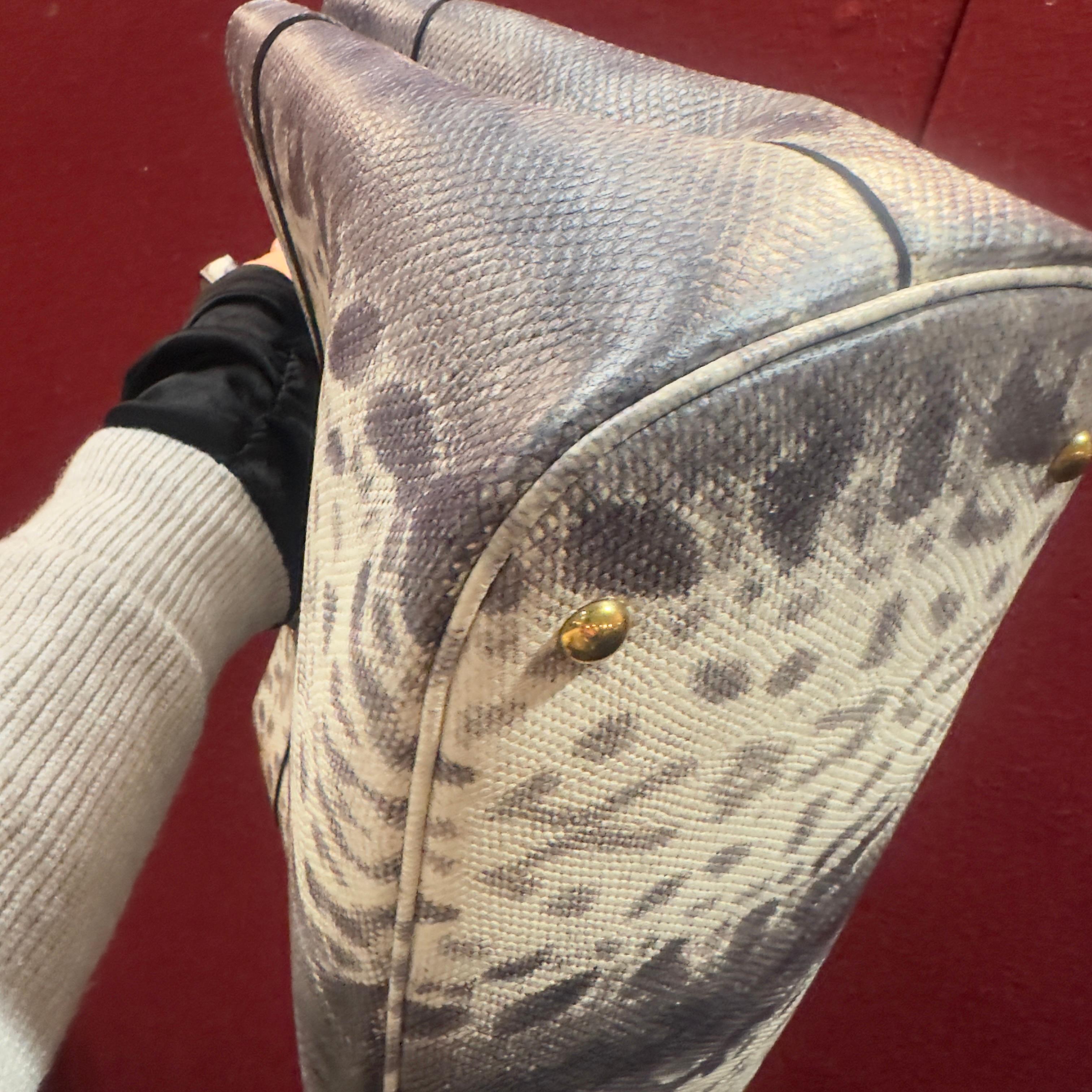 Gucci Tote in Pelle Anaconda Grigio – Vintage Rare en vente 2