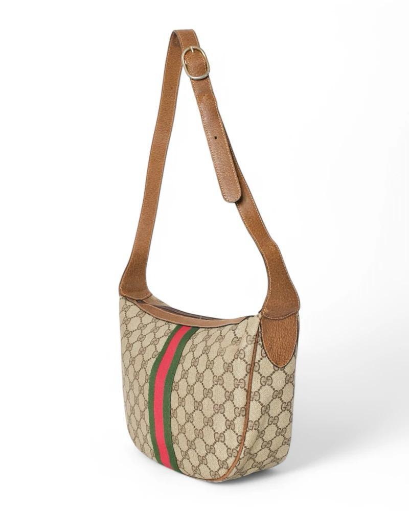 Gucci Shoulder Bag Hobo Vintage GG Supreme Brown en vente 2