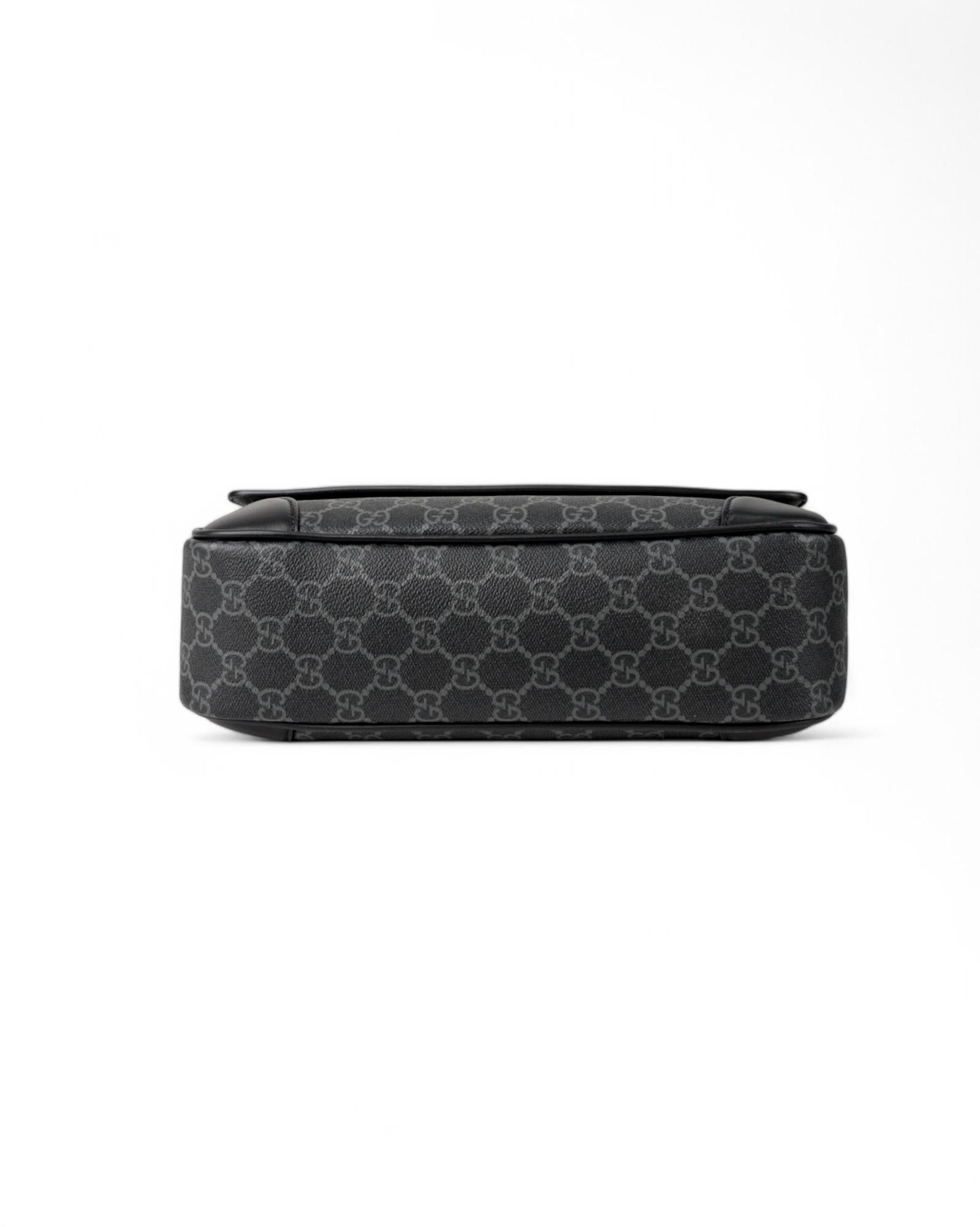Gucci Tracolla Man Medium GG Supreme Nero in vendita 3