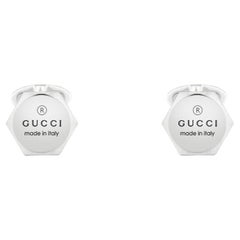 Gemelos de plata de ley con la marca Gucci YBE779163001
