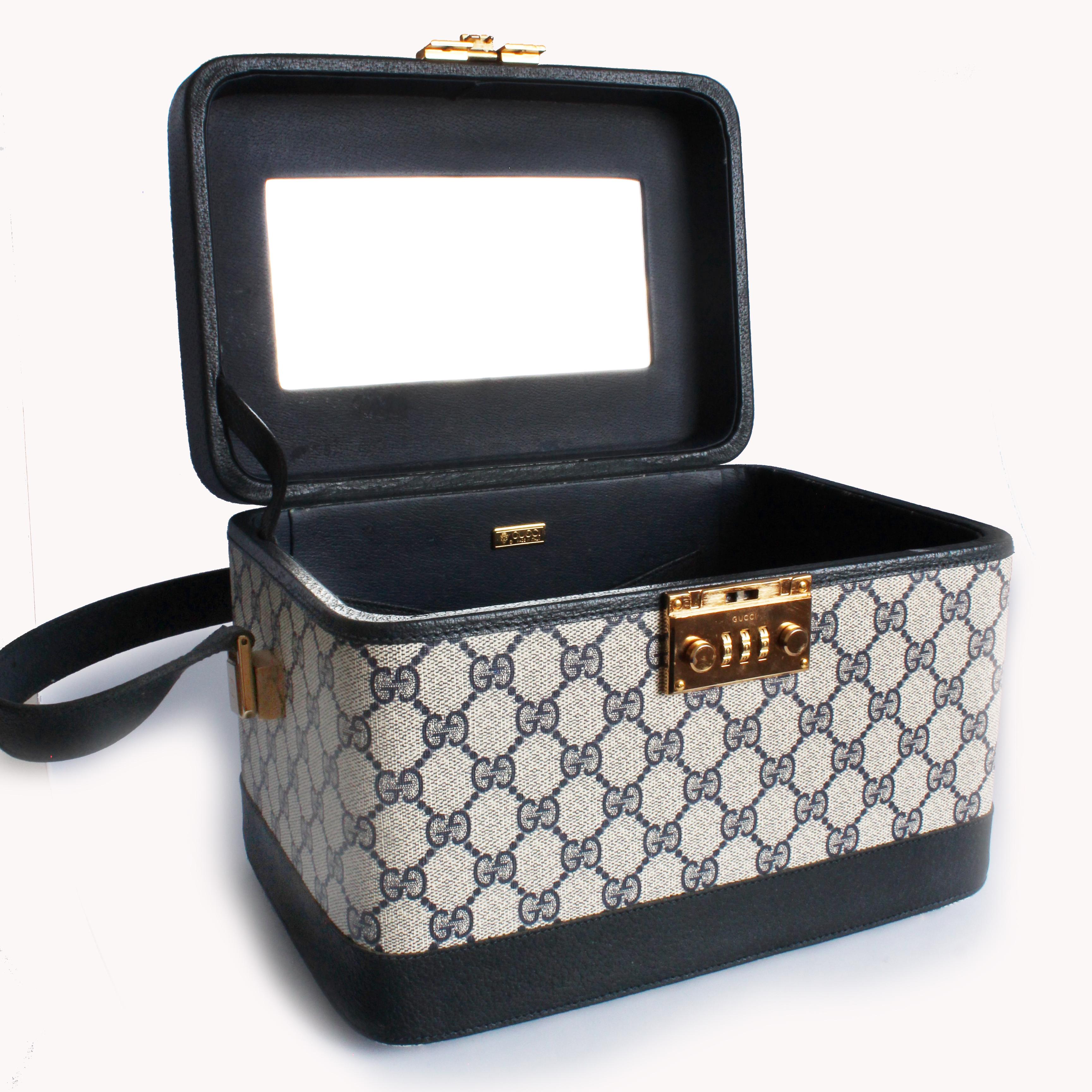 Gucci Tren Caso Vanidad Carry On Bolsa de viaje GG Logo Lienzo Azul marino Cuero 80s en venta 9