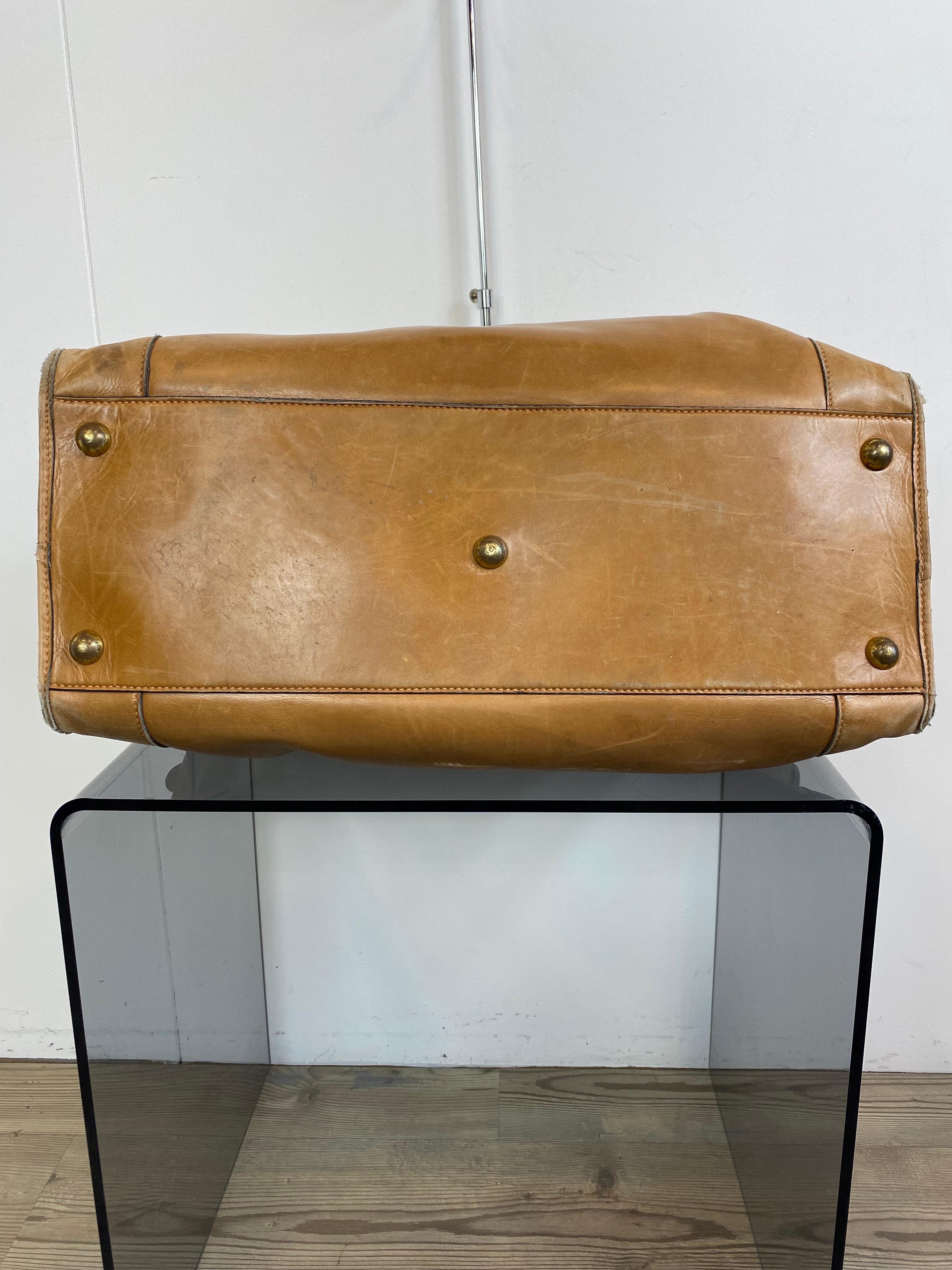 Women's or Men's Gucci travel bag For Sale
